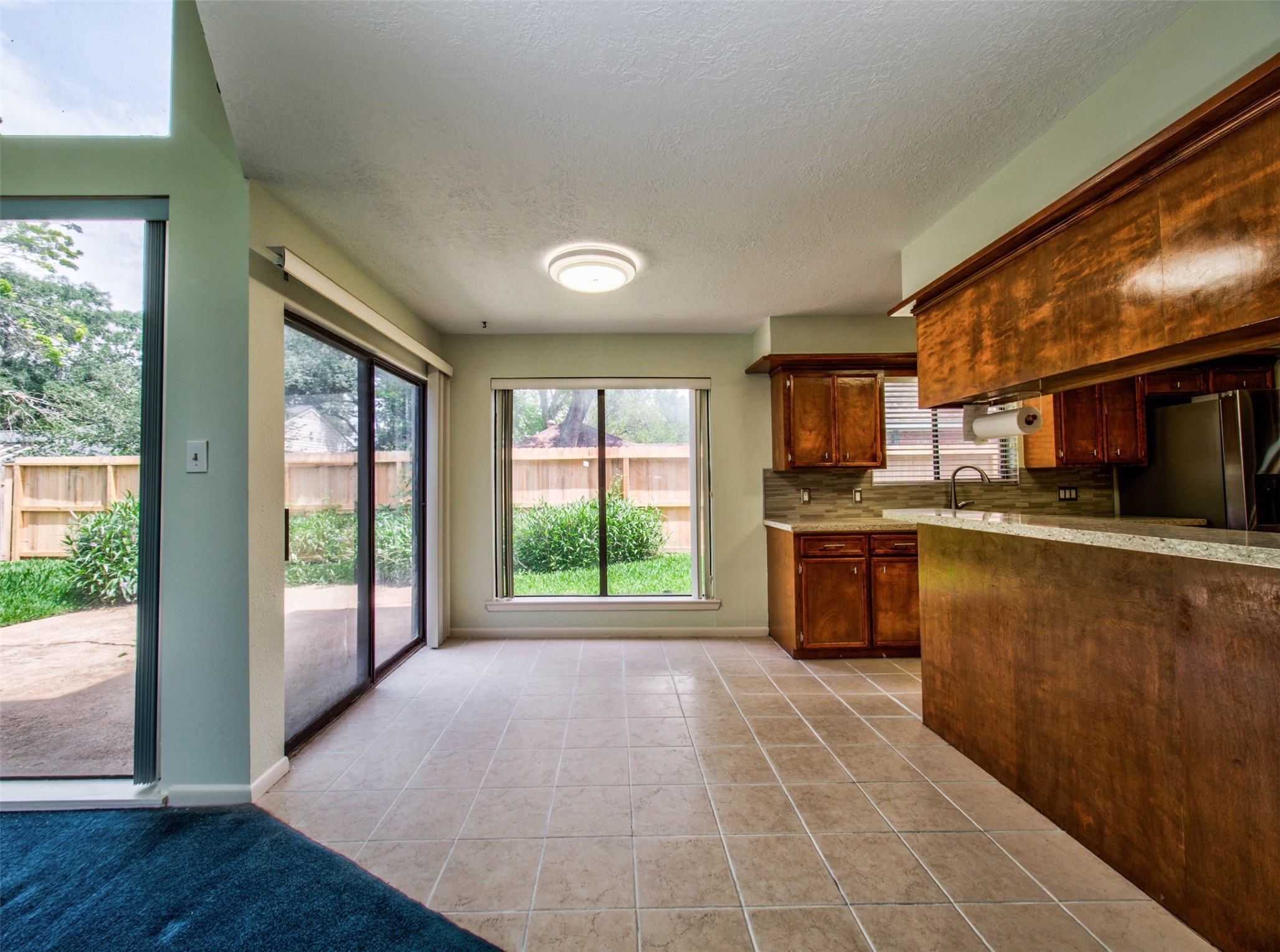 8022 La Brea Drive Property Photo 17