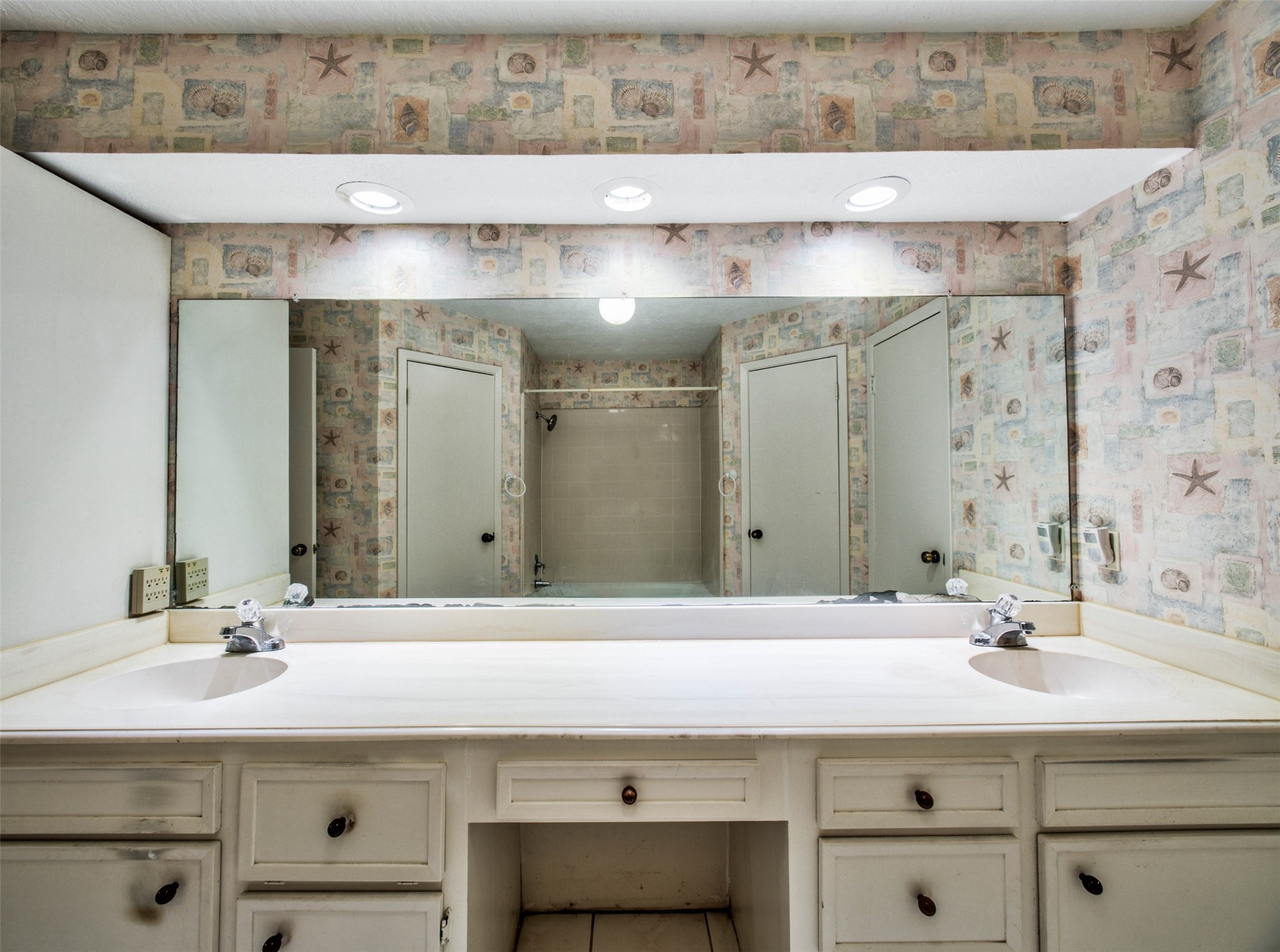 8022 La Brea Drive Property Photo 25