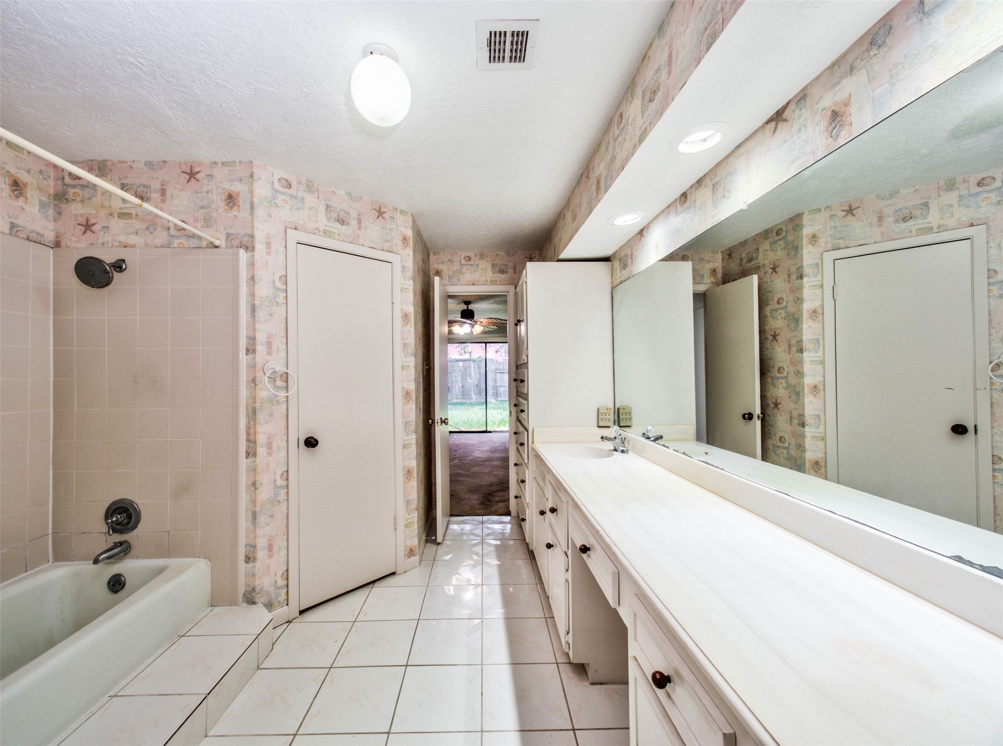 8022 La Brea Drive Property Photo 26