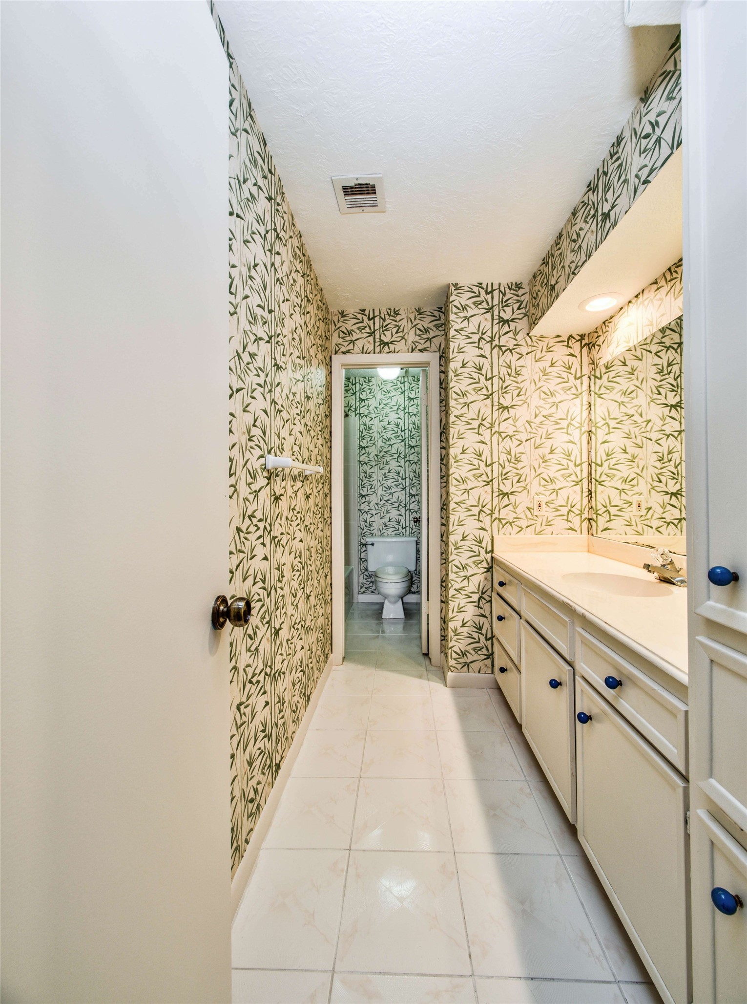 8022 La Brea Drive Property Photo 33