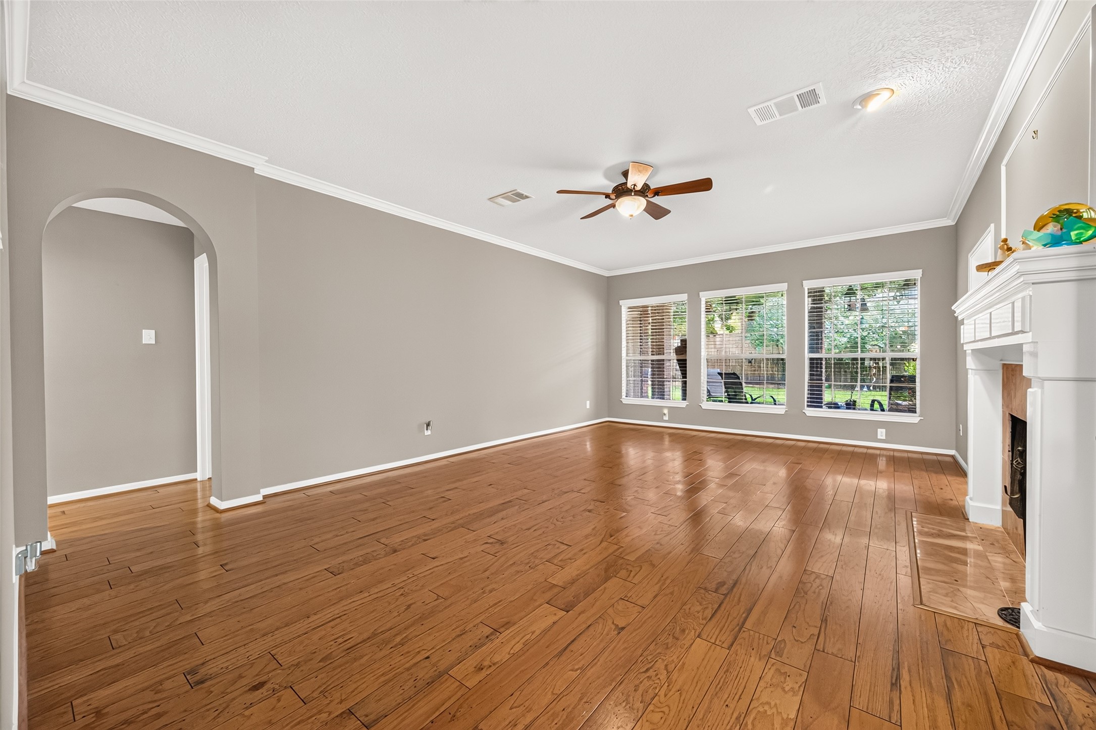 16723 Chewton Glen Street Property Photo 6