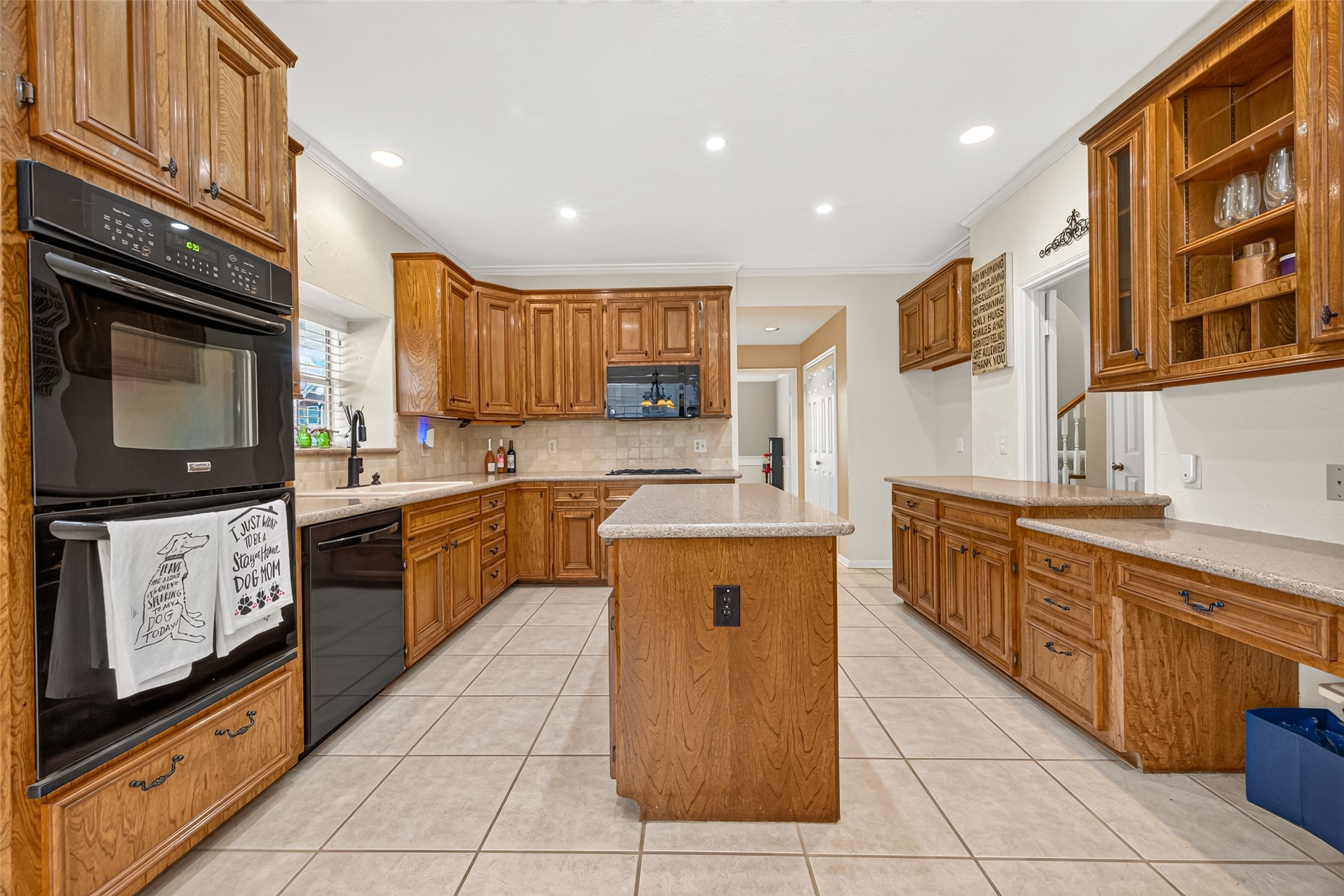 16723 Chewton Glen Street Property Photo 14