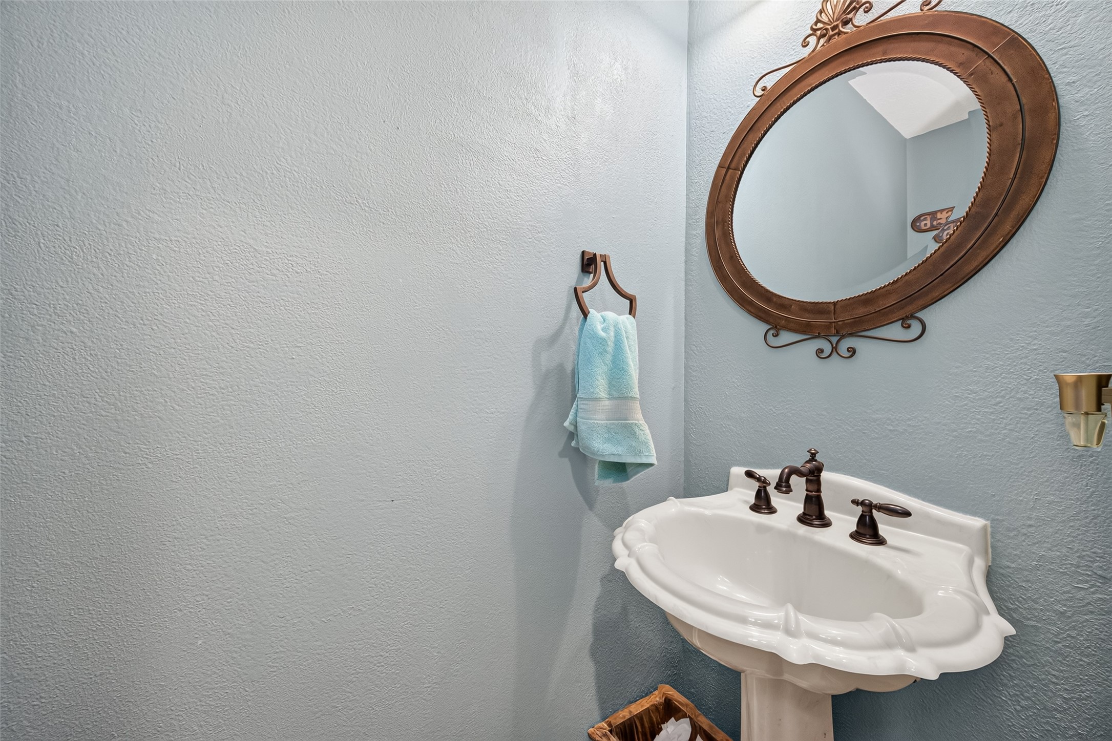 16723 Chewton Glen Street Property Photo 39