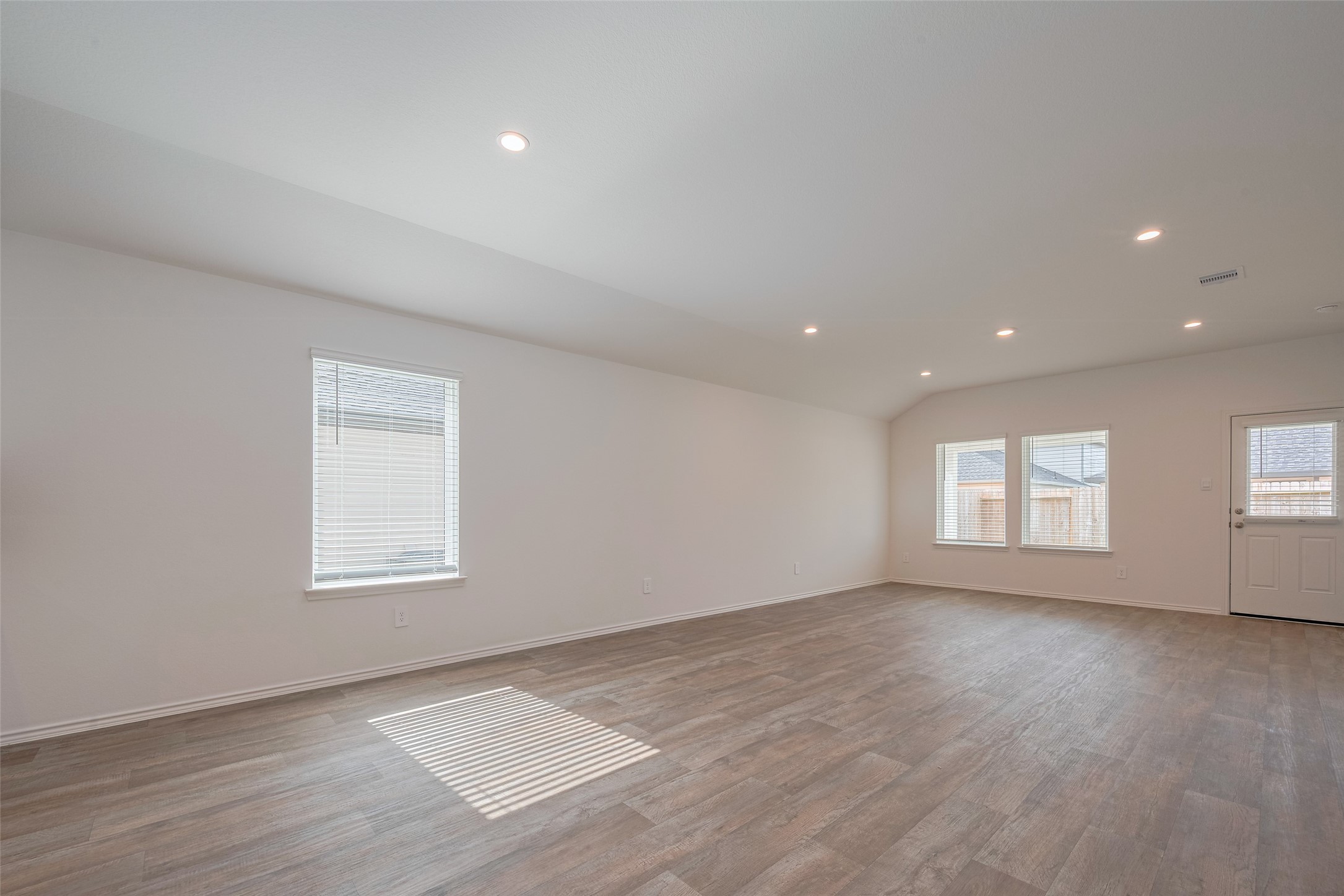 30842 Brightwell Bend Property Photo 8