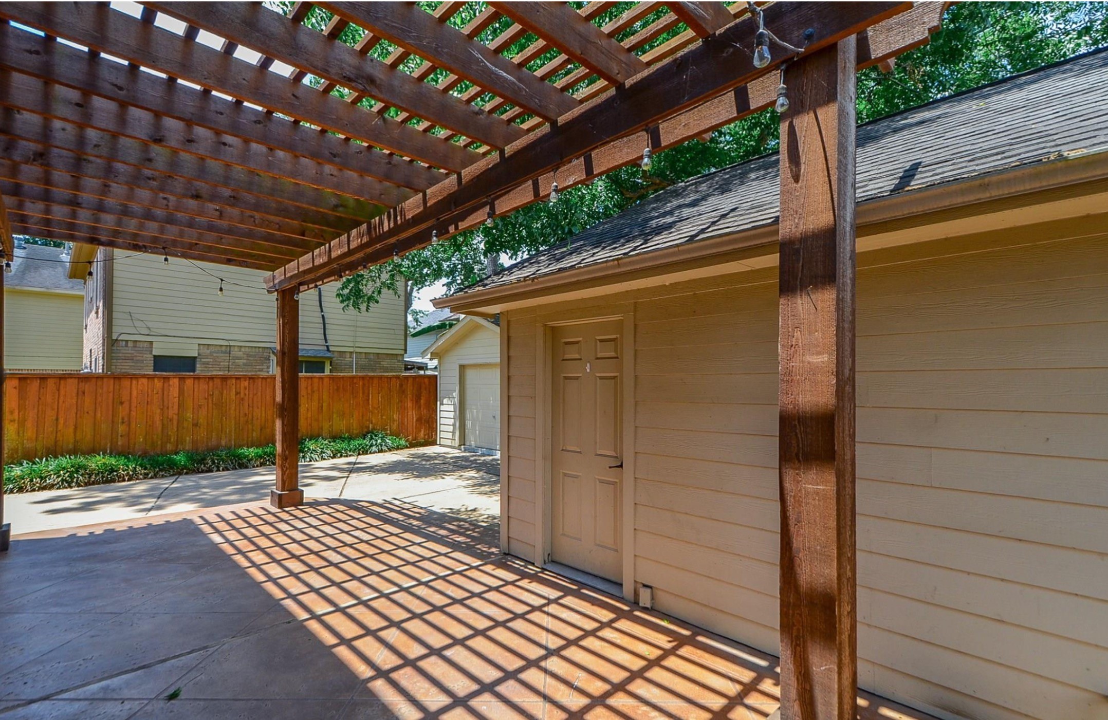 6831 Hollow Hearth Drive Property Photo 2