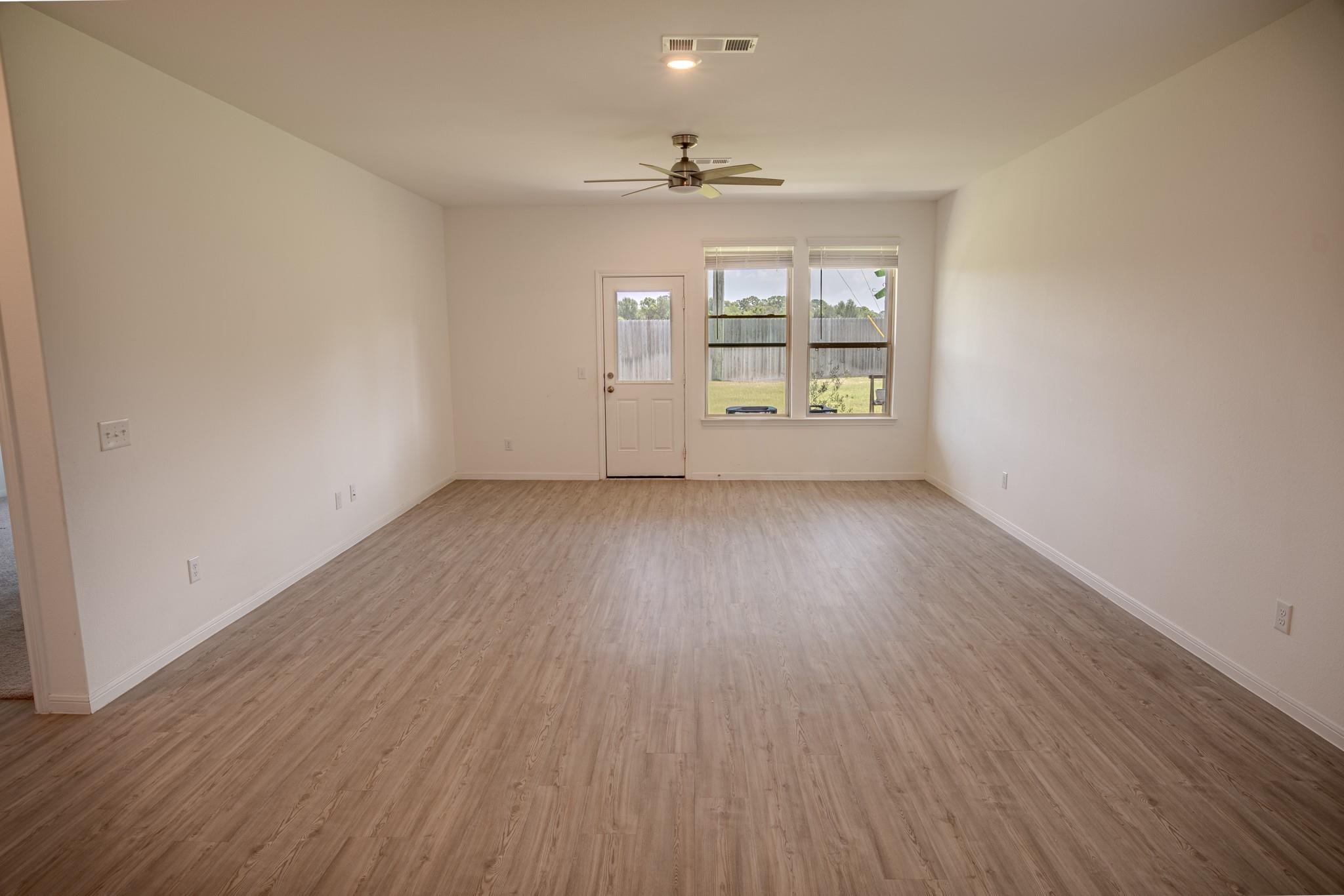 3111 Clydesdale Drive, Alvin Tx 77511 Property Photo 4
