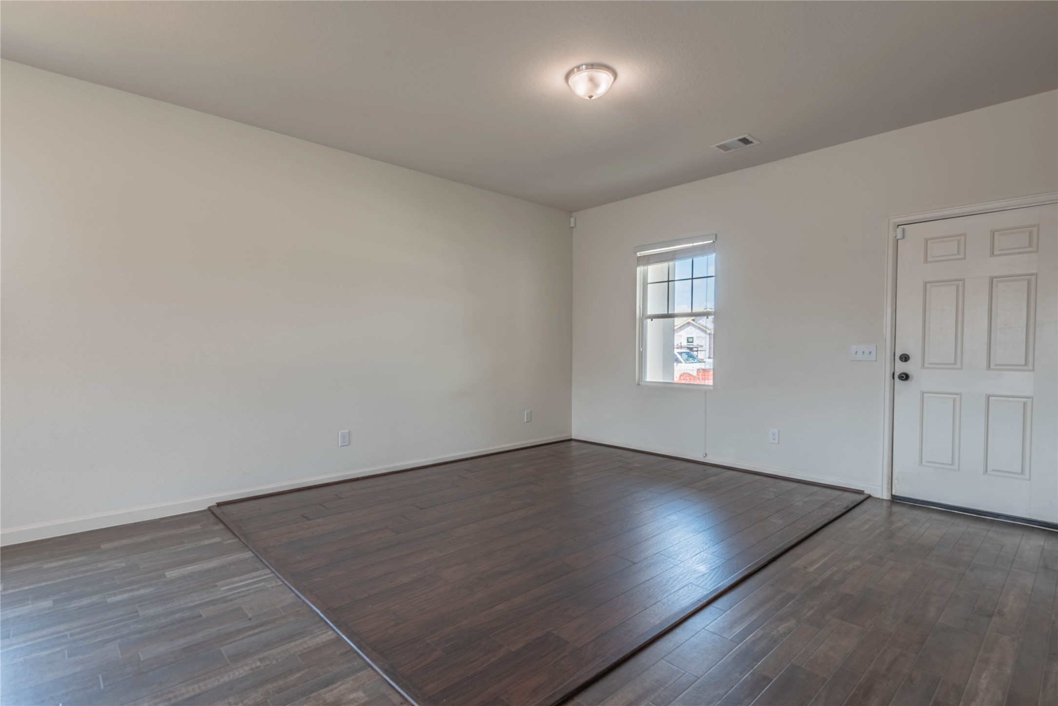 1012 Blue Beech Lane Property Photo 4