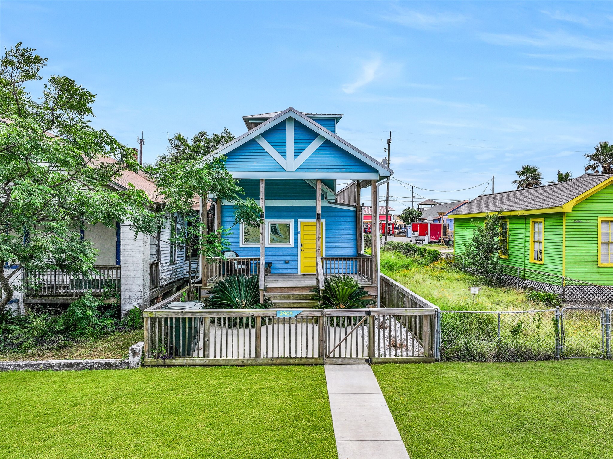 2909 Avenue R Property Photo