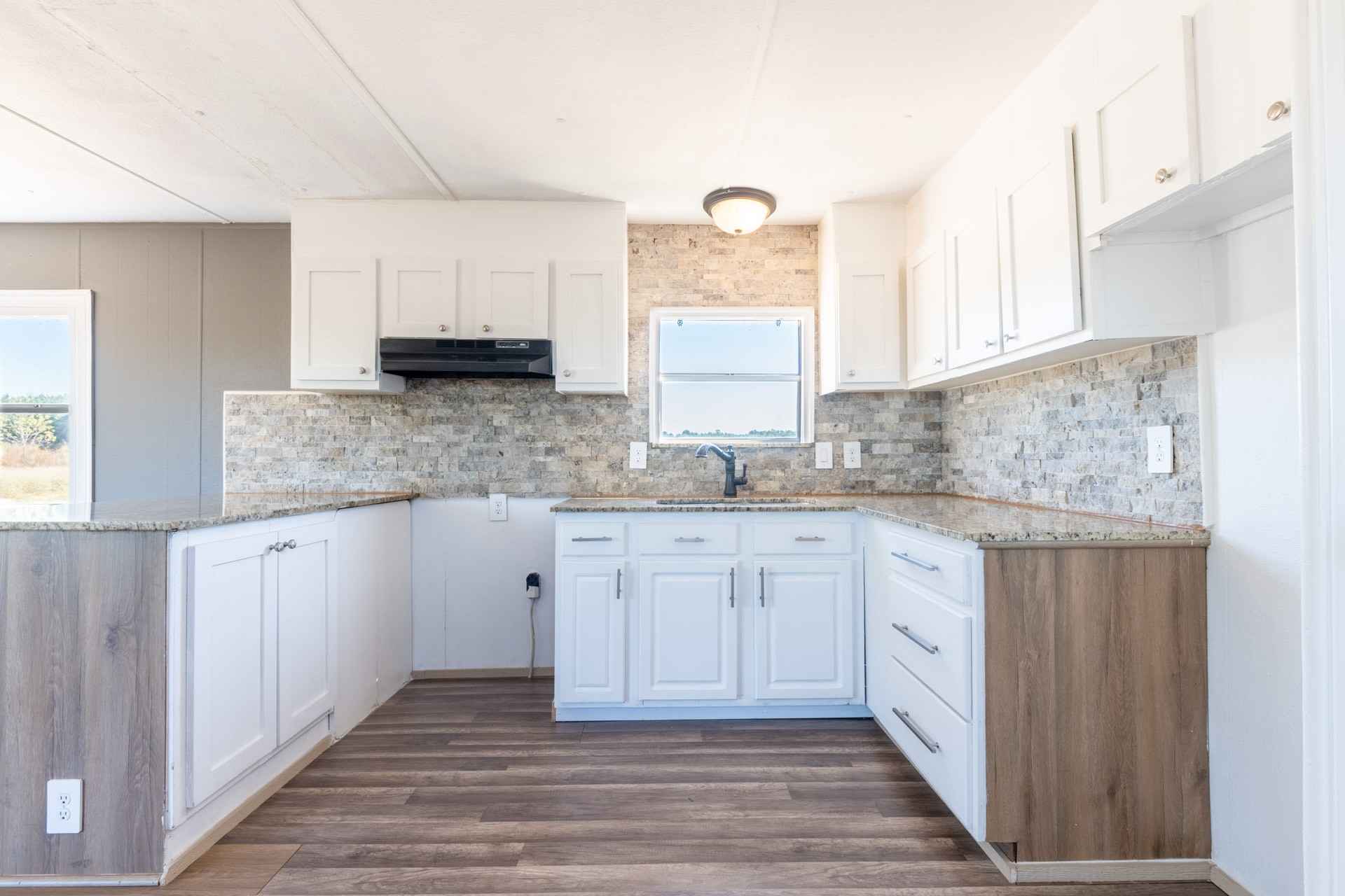 125 Road 5814 Property Photo 3