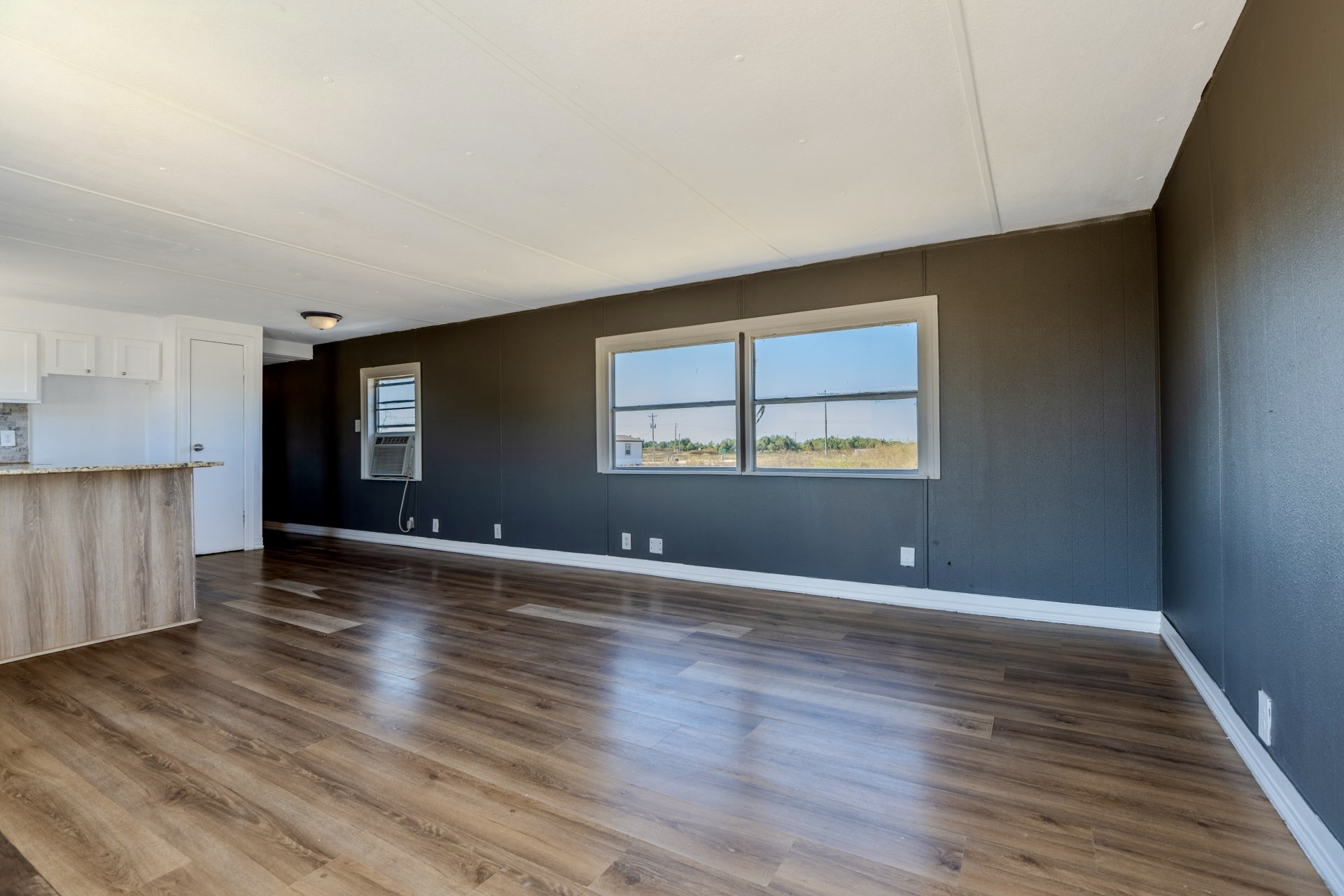 125 Road 5814 Property Photo 6