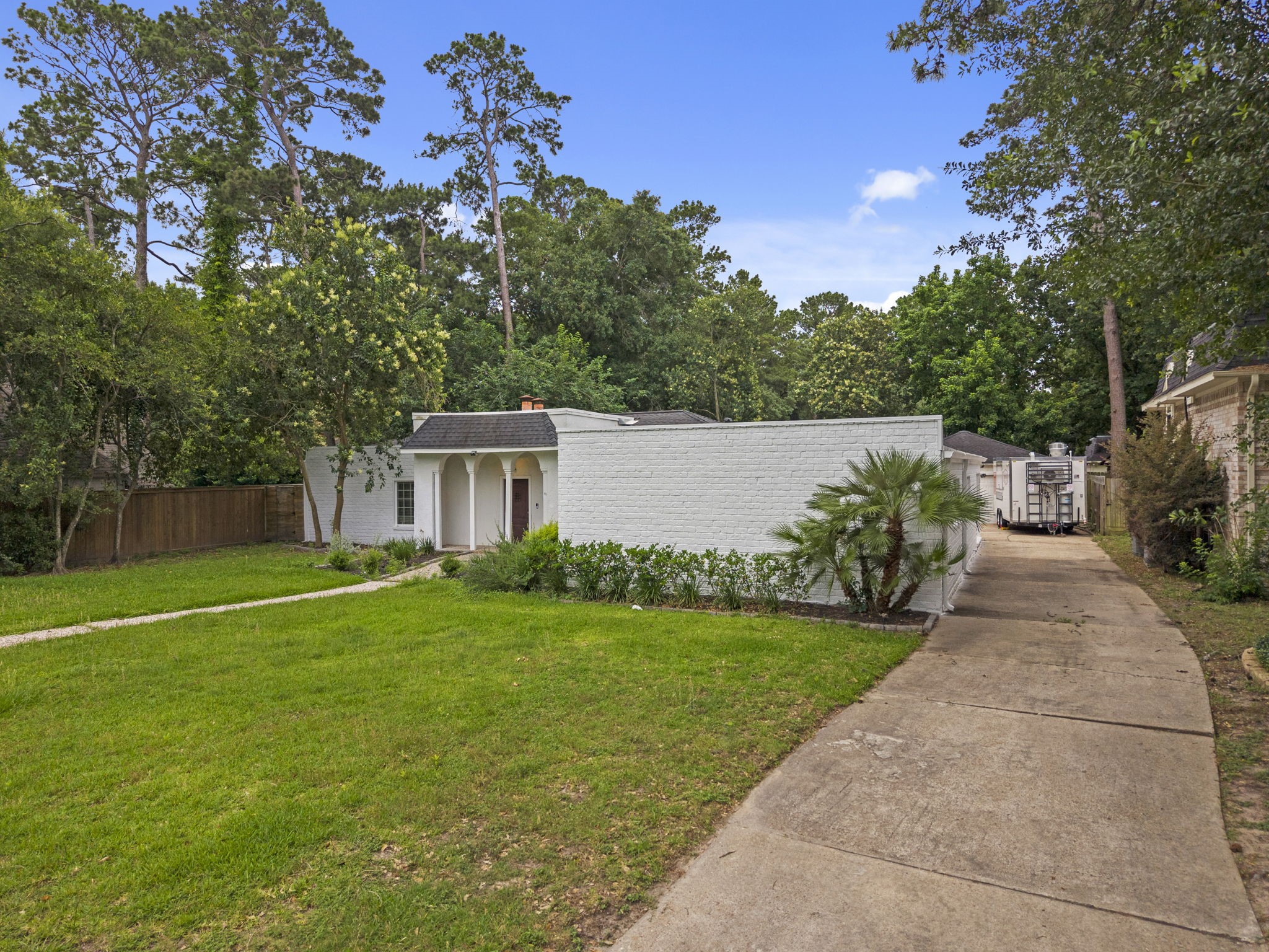 10519 Fawnview Drive Property Photo 2