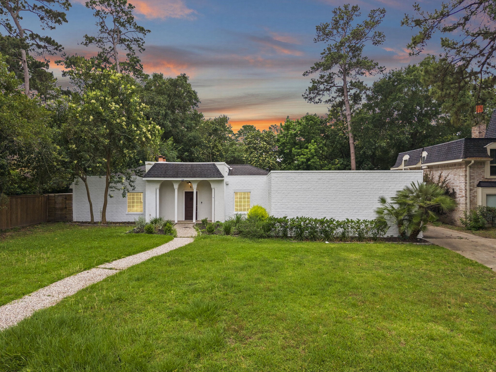 10519 Fawnview Drive Property Photo 4