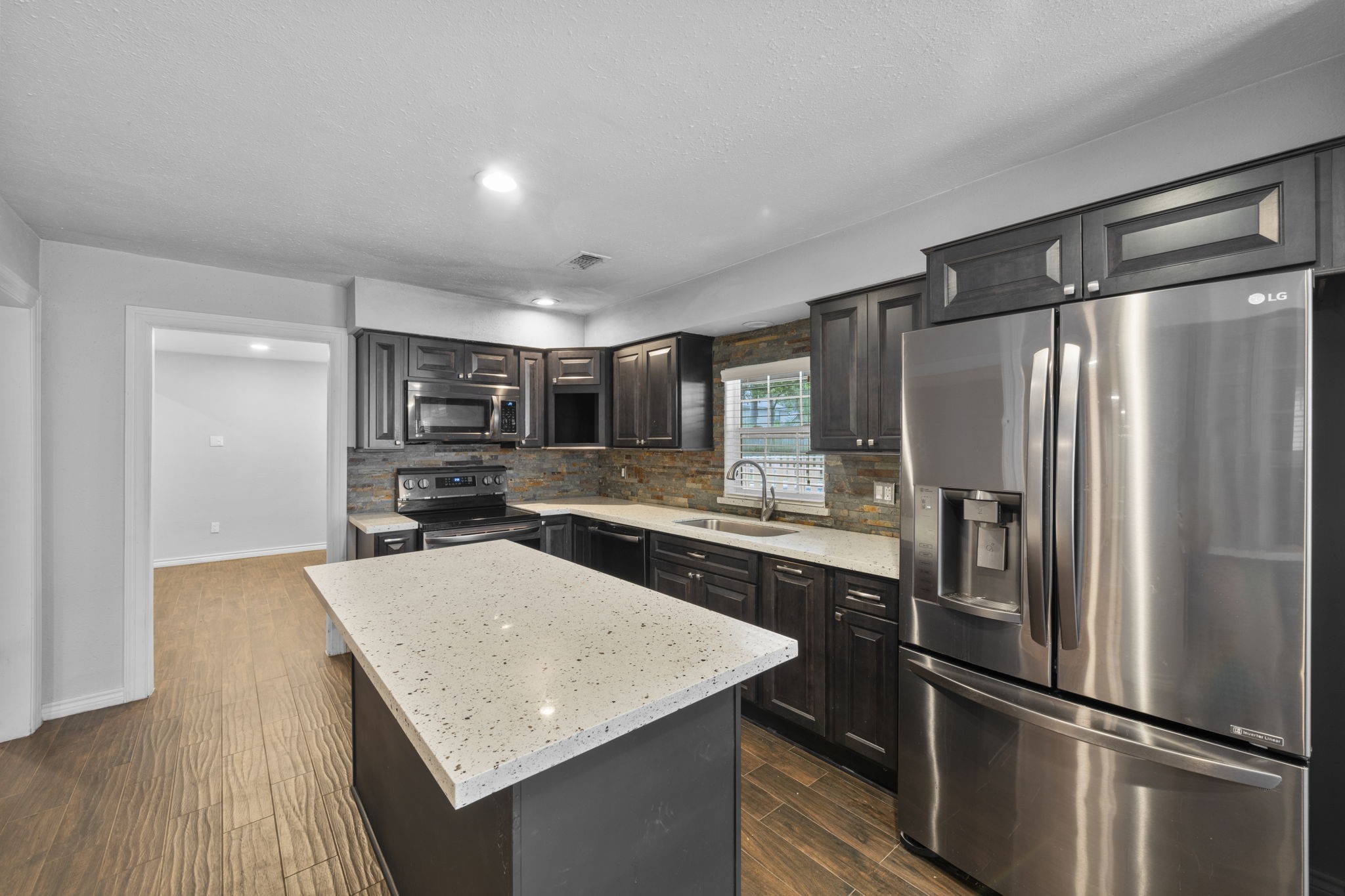 10519 Fawnview Drive Property Photo 11
