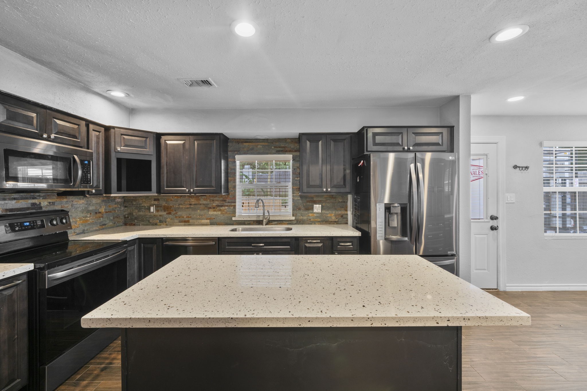 10519 Fawnview Drive Property Photo 12