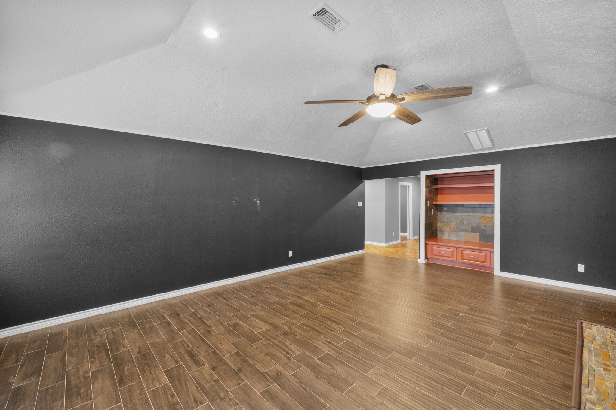 10519 Fawnview Drive Property Photo 16