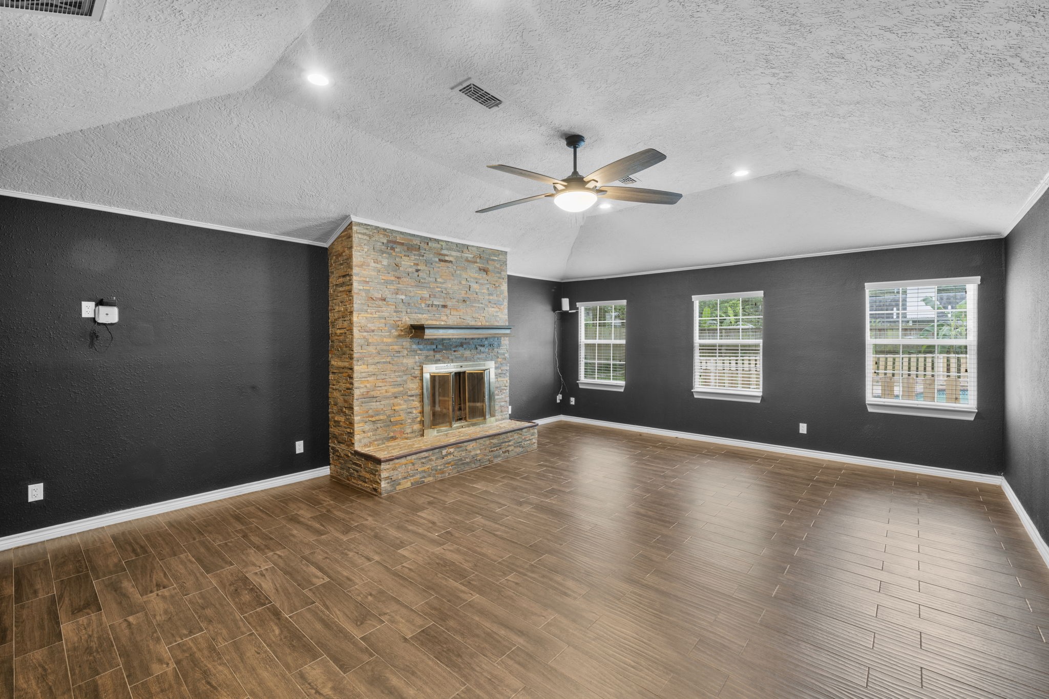 10519 Fawnview Drive Property Photo 18