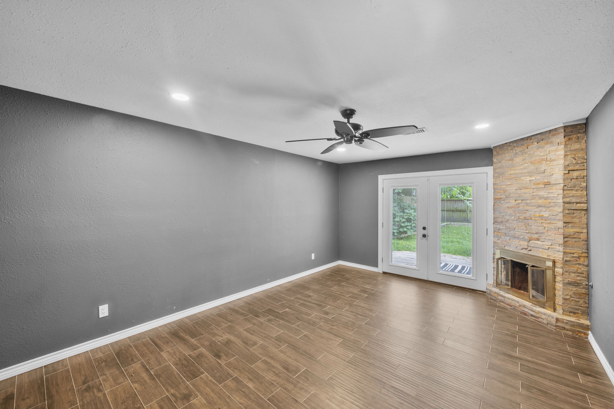 10519 Fawnview Drive Property Photo 23