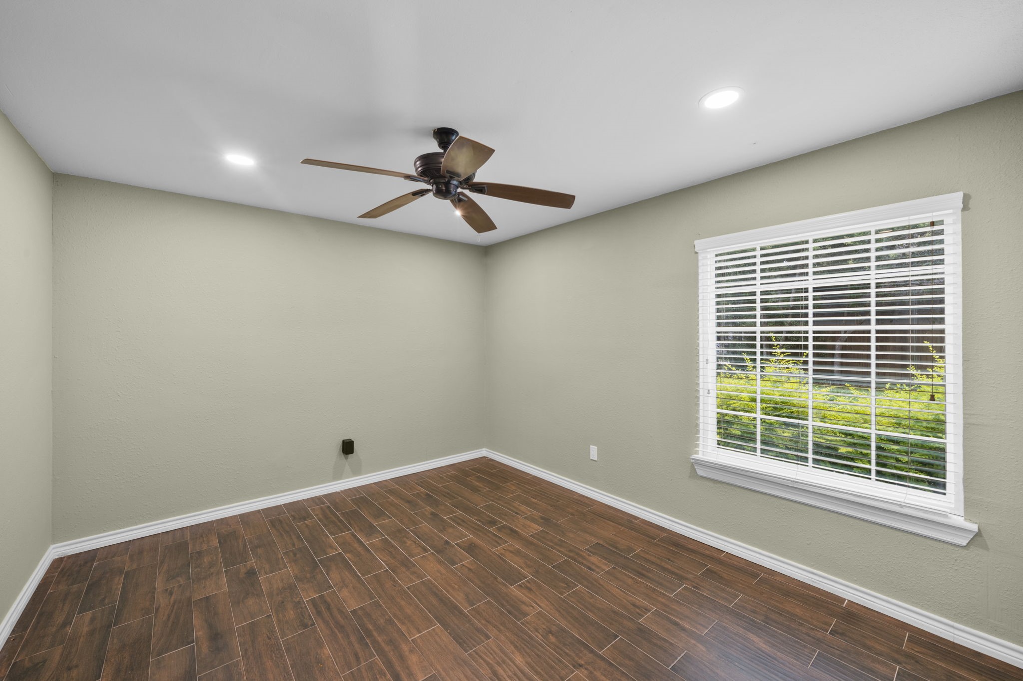 10519 Fawnview Drive Property Photo 31