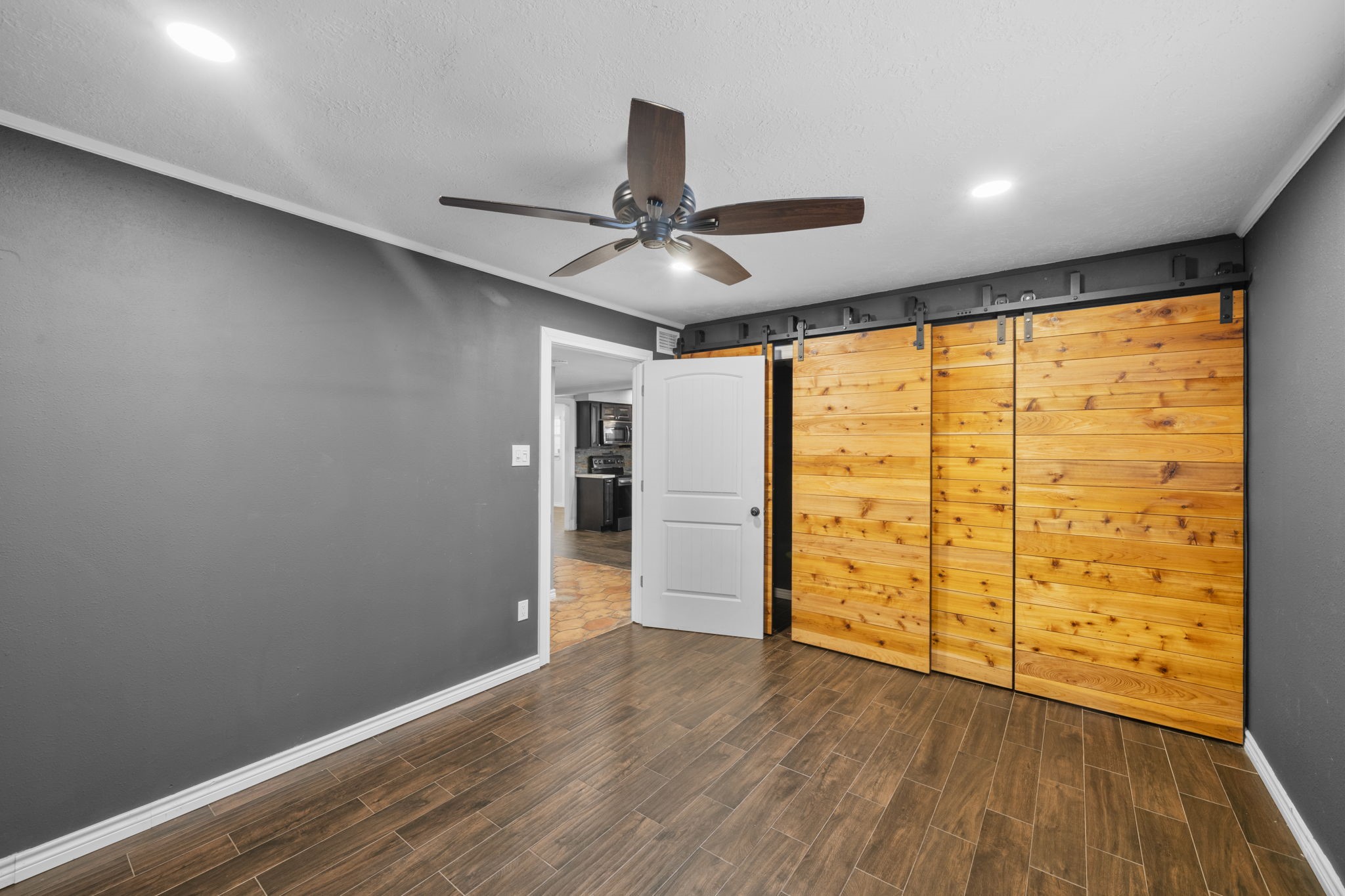 10519 Fawnview Drive Property Photo 34