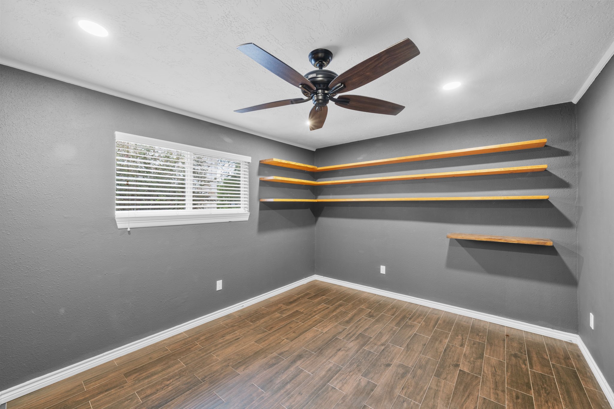 10519 Fawnview Drive Property Photo 35