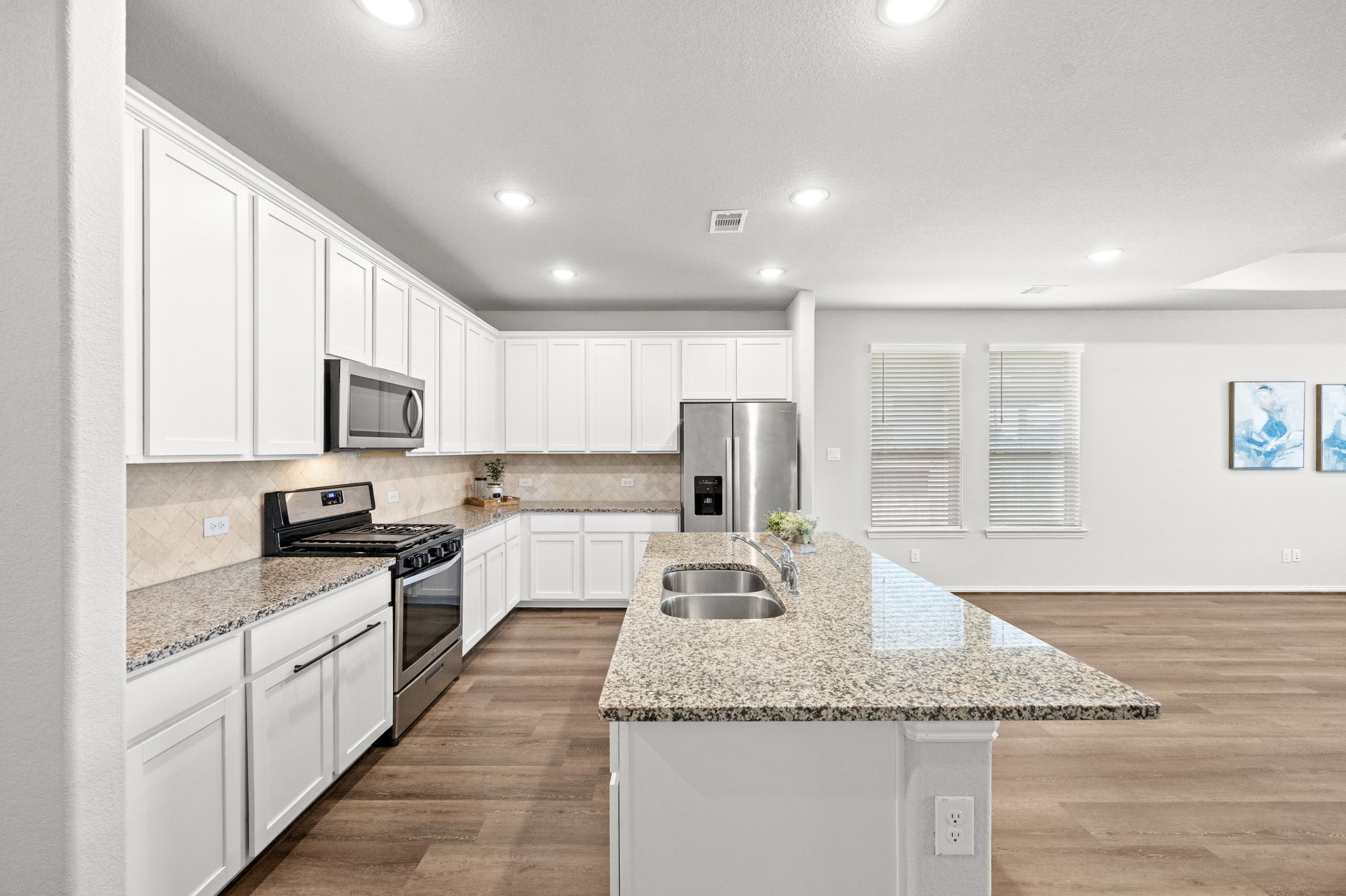 31406 Black Forest Crossing Property Photo 9