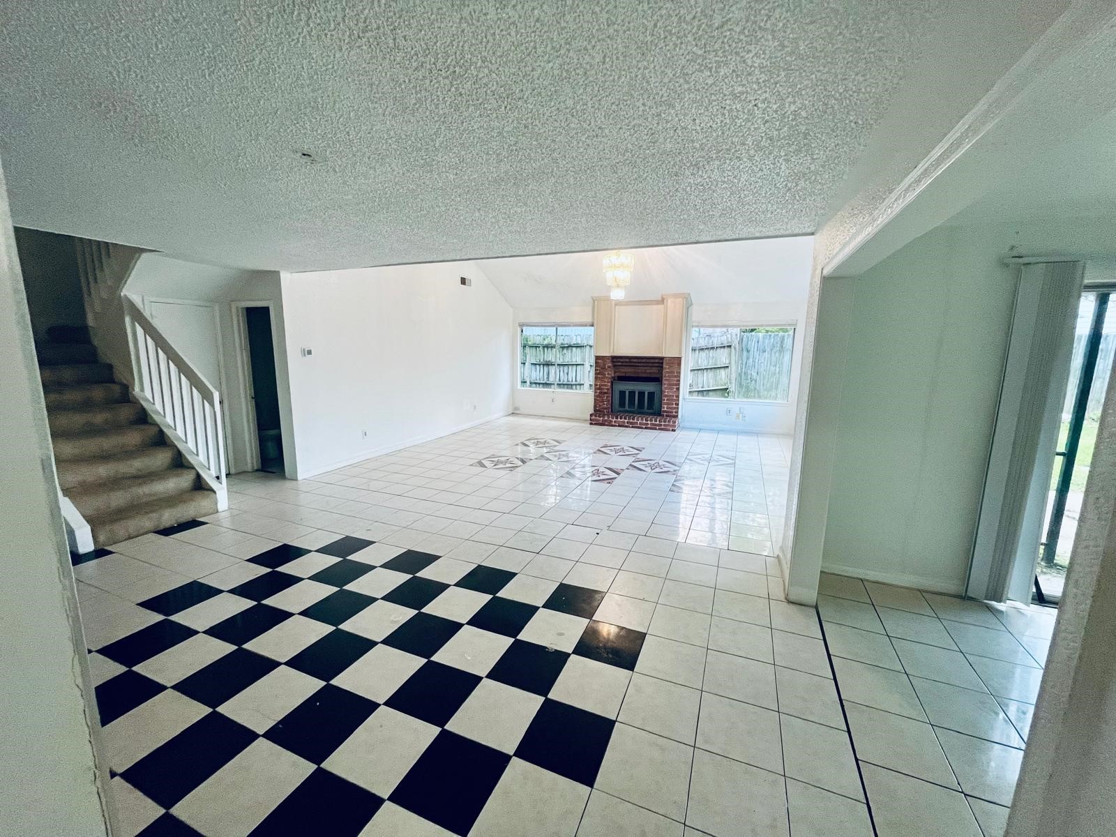 12915 Ashford Knoll Drive Property Photo 6