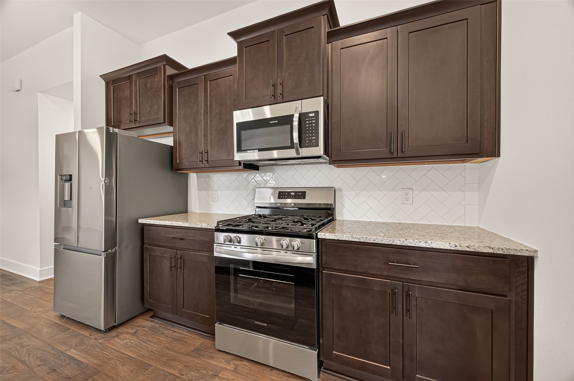 9304 Hard Rock Road Property Photo 8