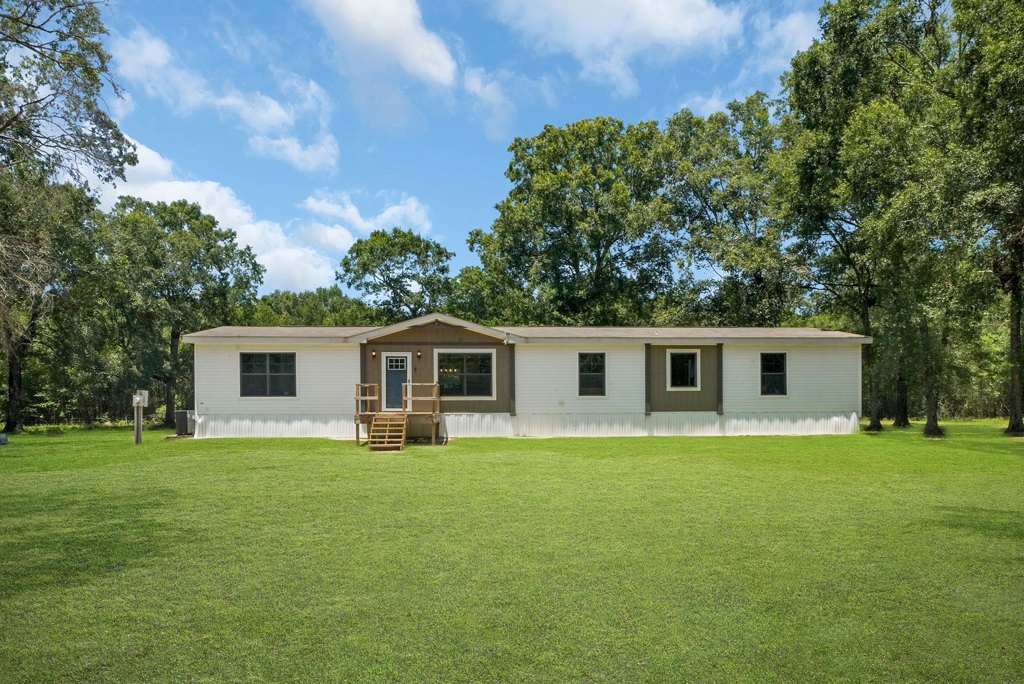 39360 Highway 105 Property Photo 9