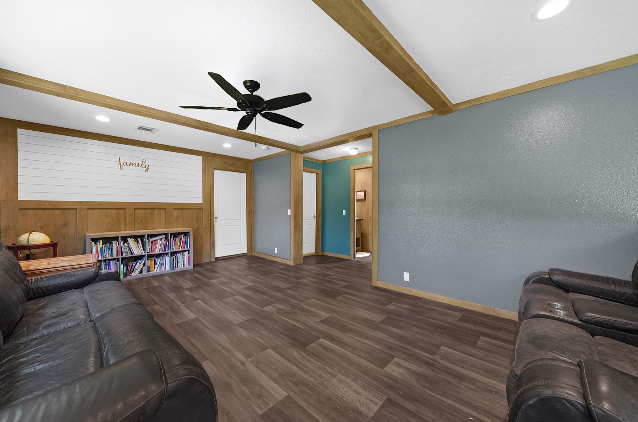 39360 Highway 105 Property Photo 14