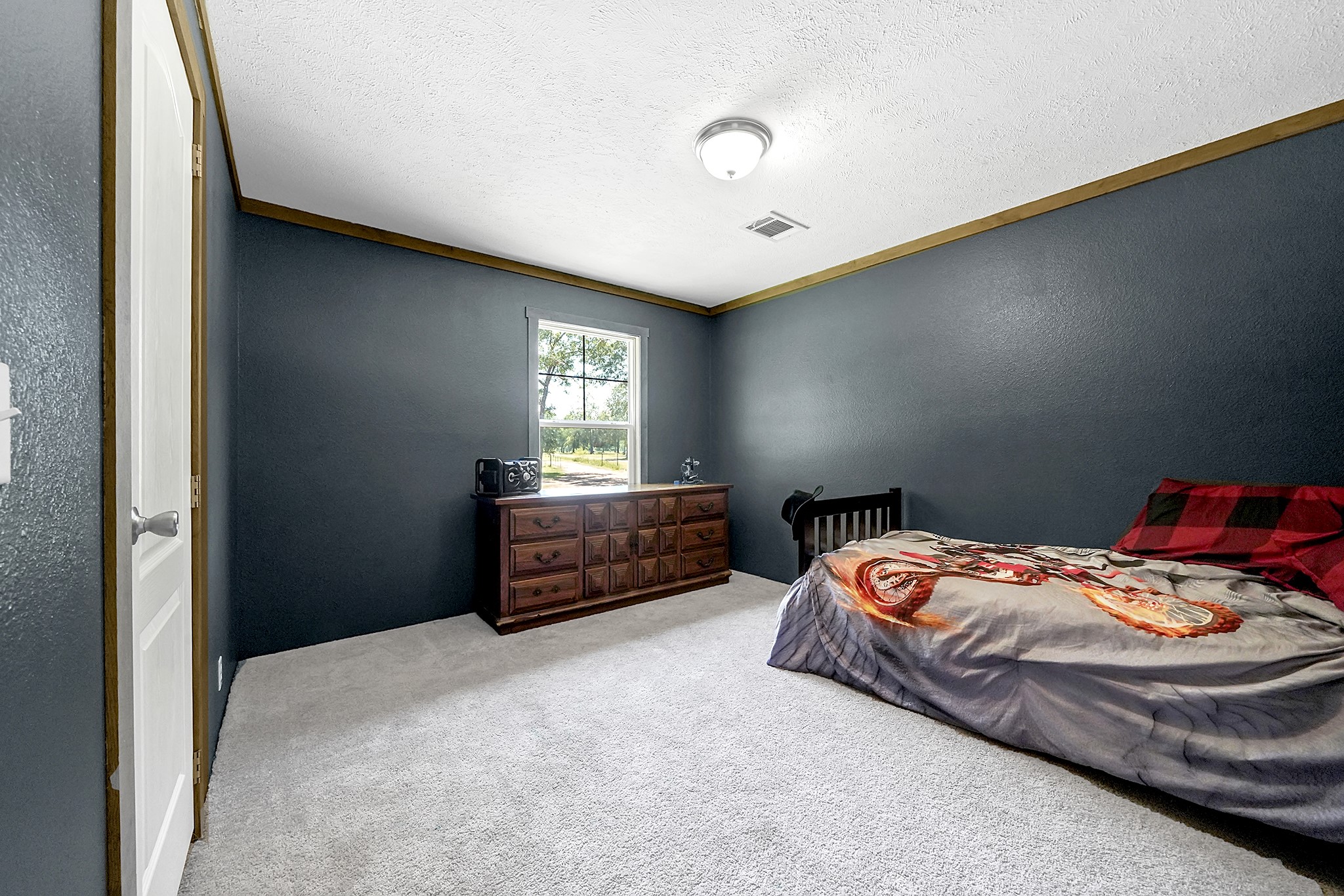 39360 Highway 105 Property Photo 16