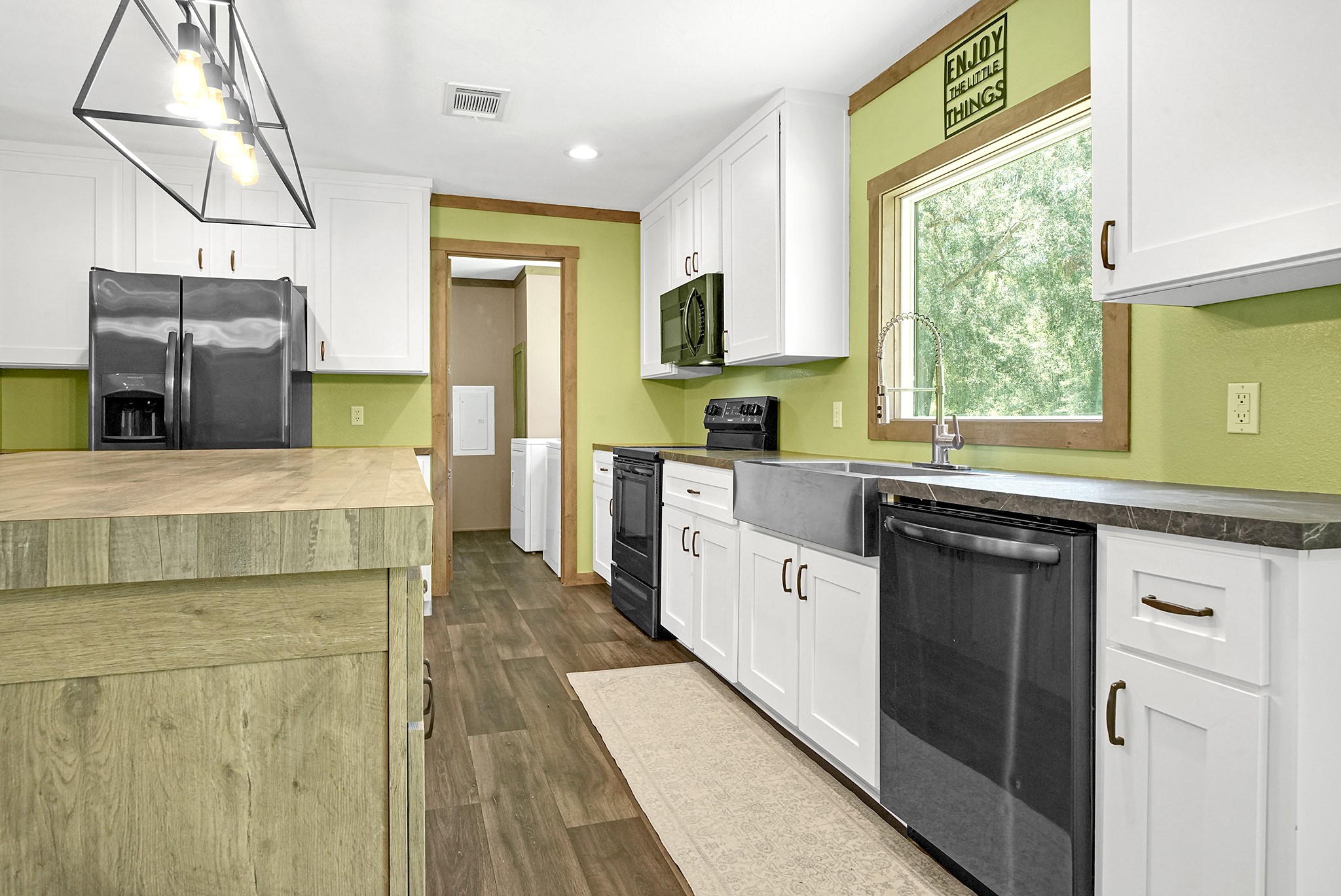 39360 Highway 105 Property Photo 21
