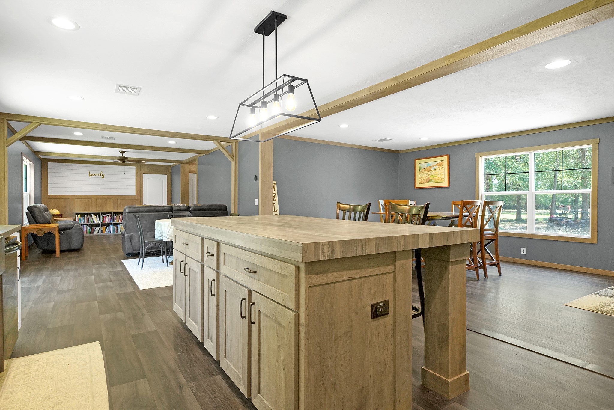 39360 Highway 105 Property Photo 22