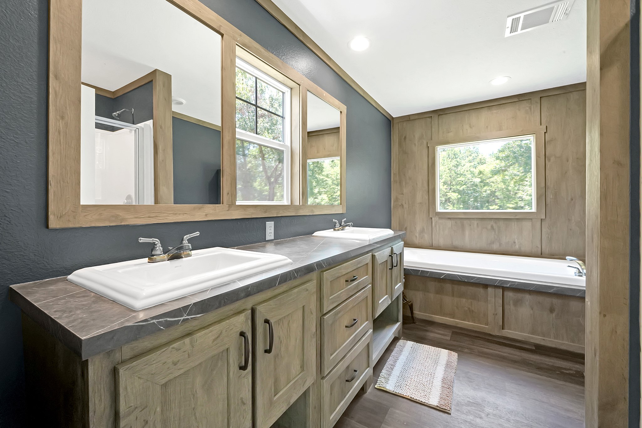 39360 Highway 105 Property Photo 28