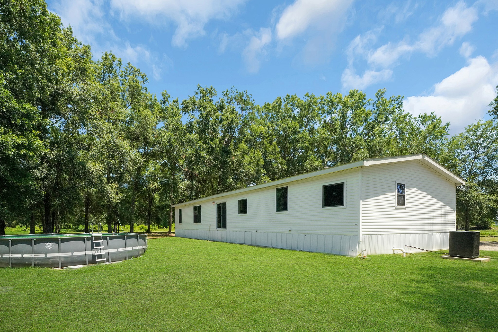 39360 Highway 105 Property Photo 32