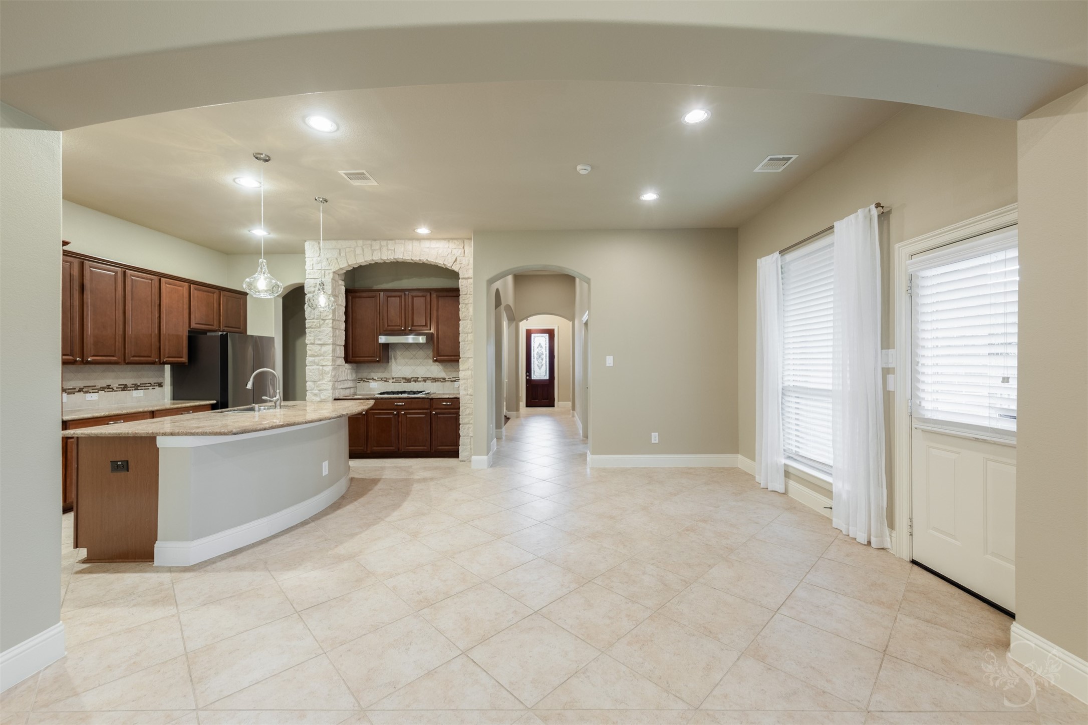 32611 Waltham Xing Property Photo 13