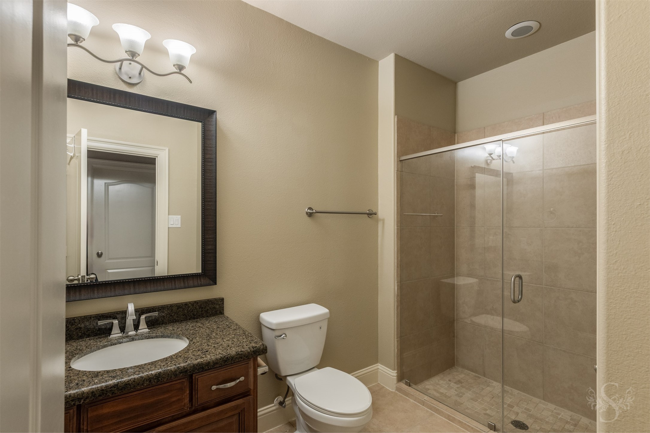 32611 Waltham Xing Property Photo 16