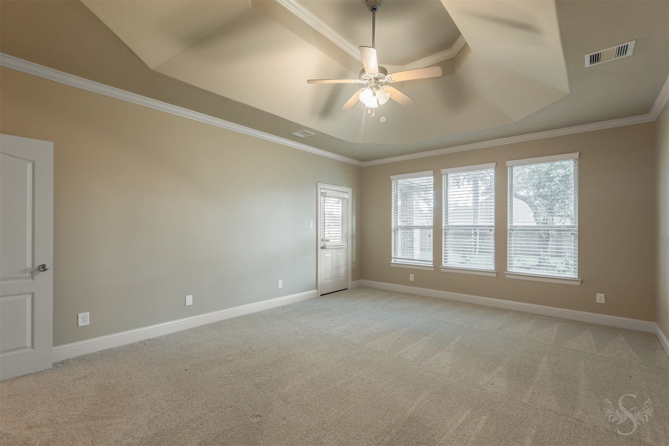 32611 Waltham Xing Property Photo 23