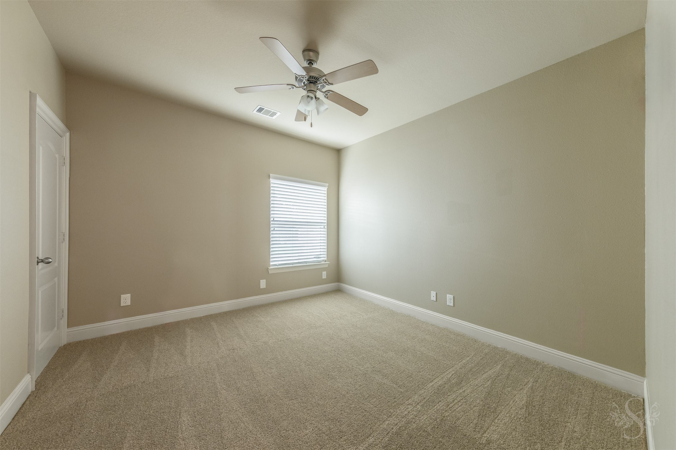 32611 Waltham Xing Property Photo 30