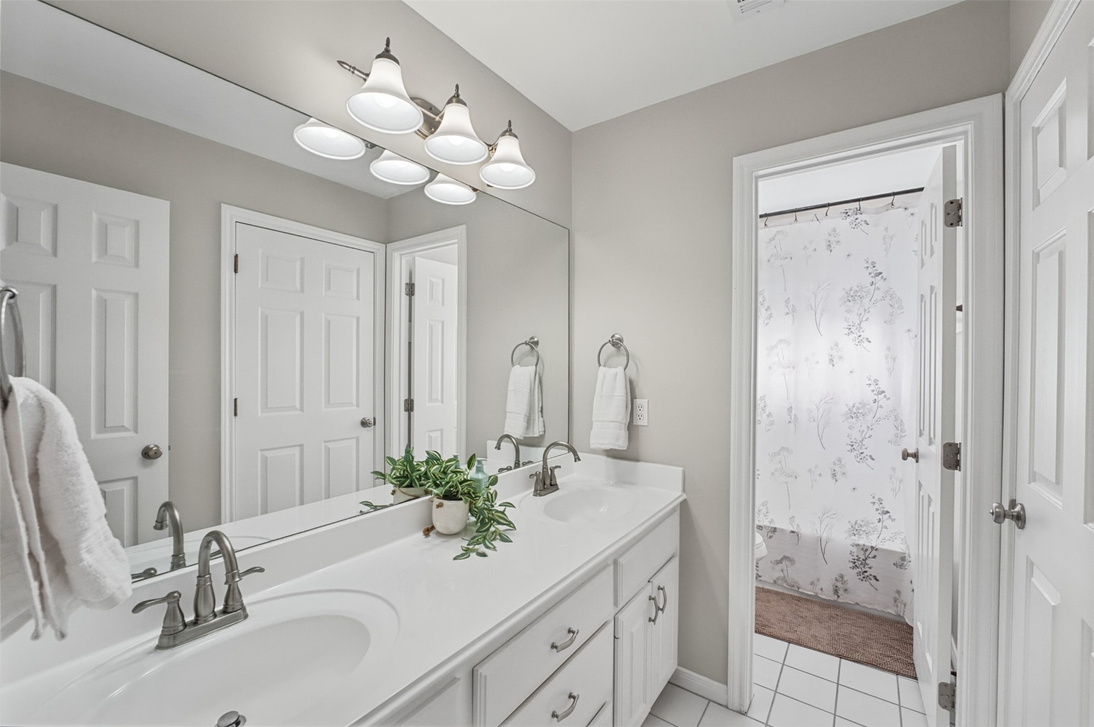 1107 Chateau Woods Parkway Drive Property Photo 21