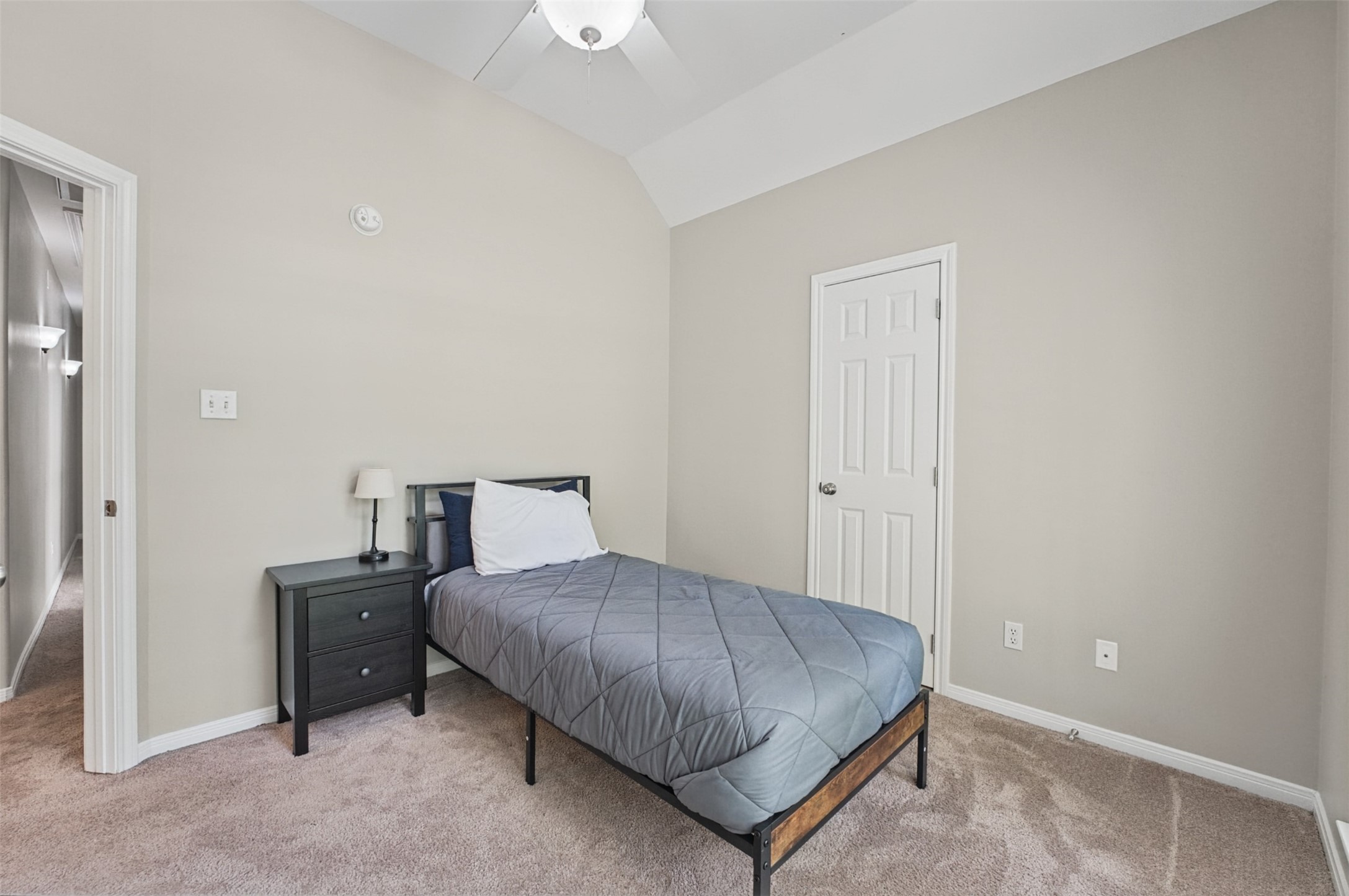 1107 Chateau Woods Parkway Drive Property Photo 23