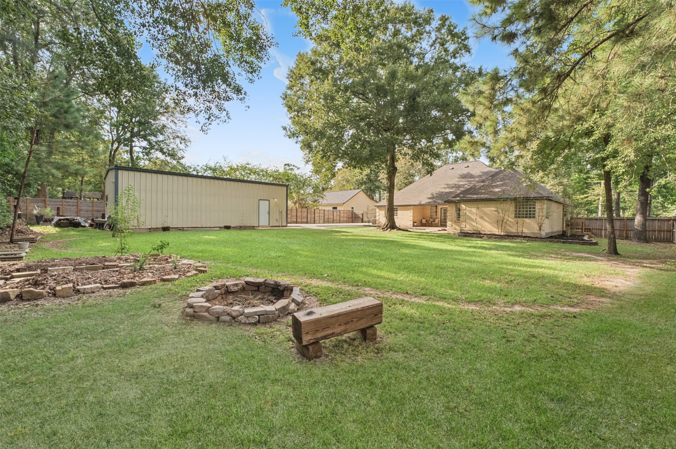 1107 Chateau Woods Parkway Drive Property Photo 32