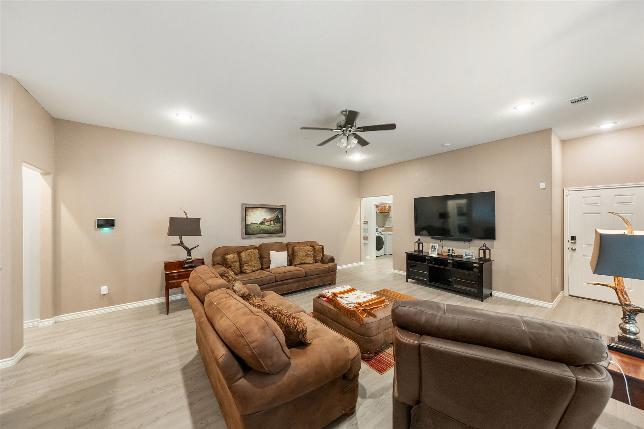 306 Helen Street Property Photo 12