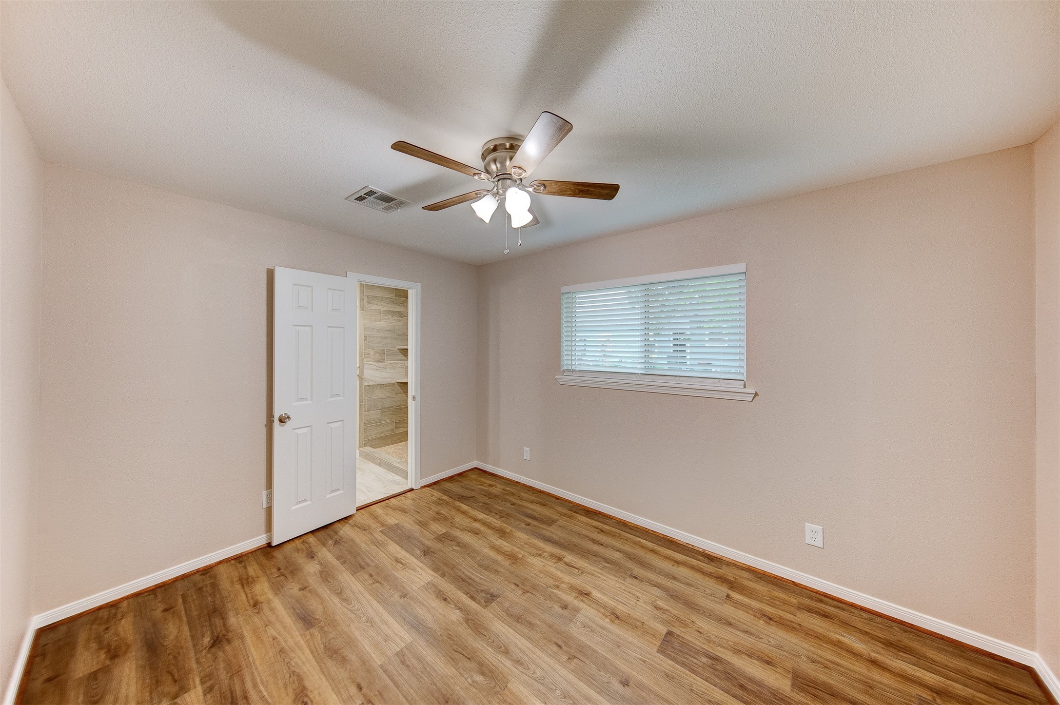 7732 Avenue I Property Photo 10