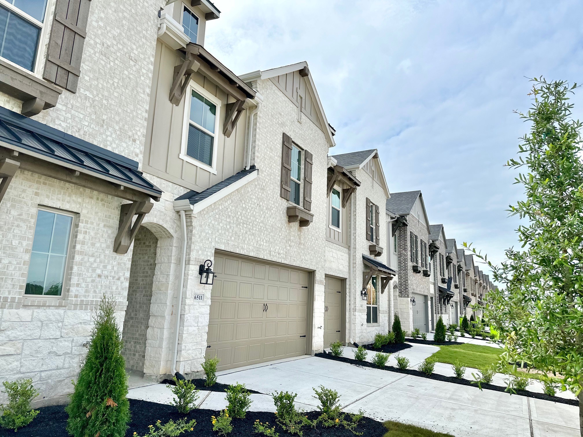 6511 Scarlet Pond Lane Property Photo
