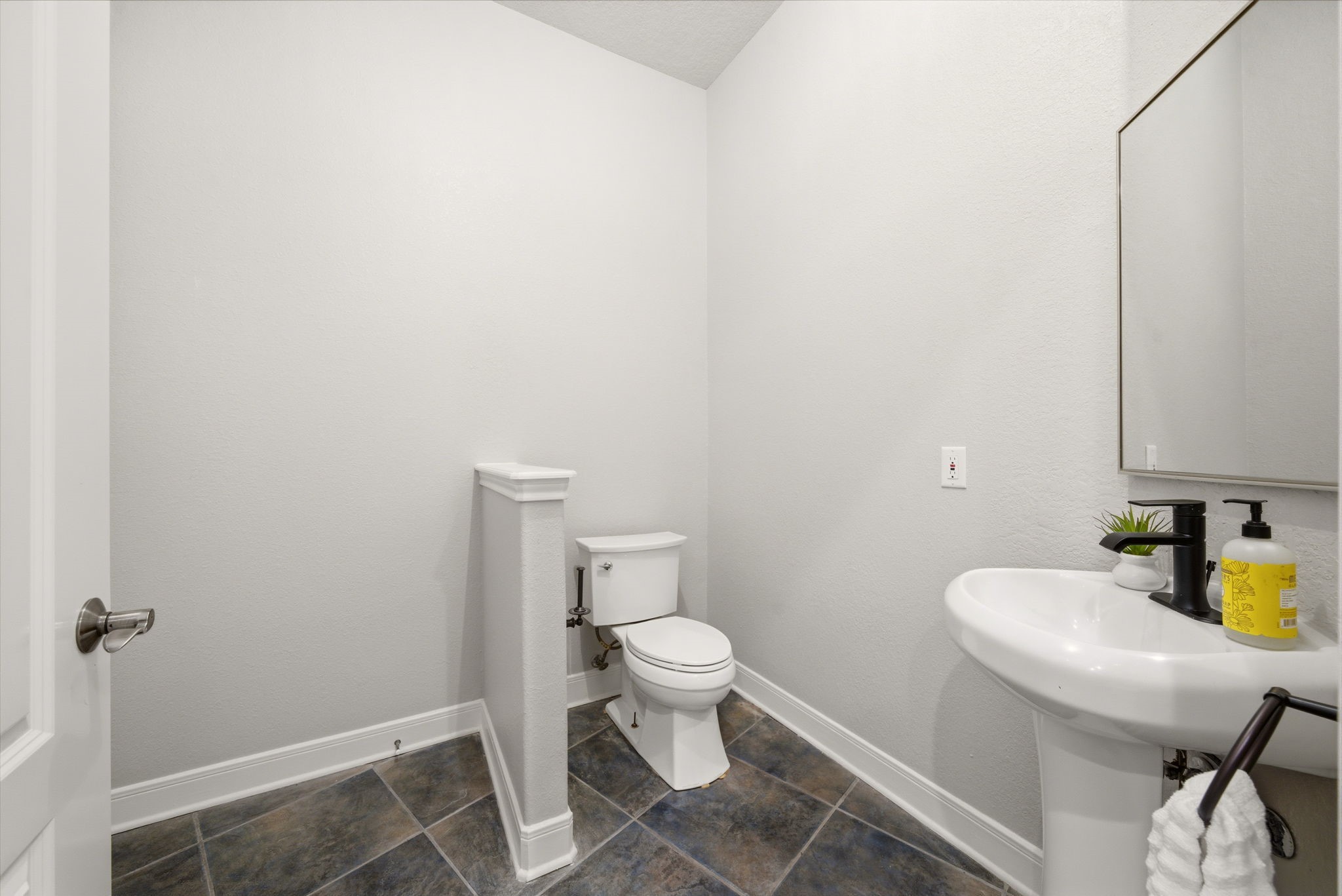 412 Live Oak Lane Property Photo 14