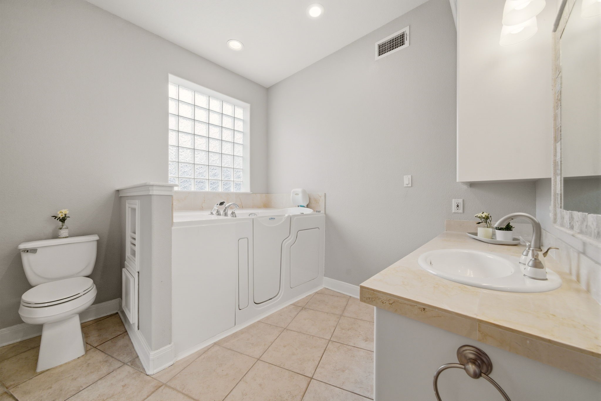 412 Live Oak Lane Property Photo 17