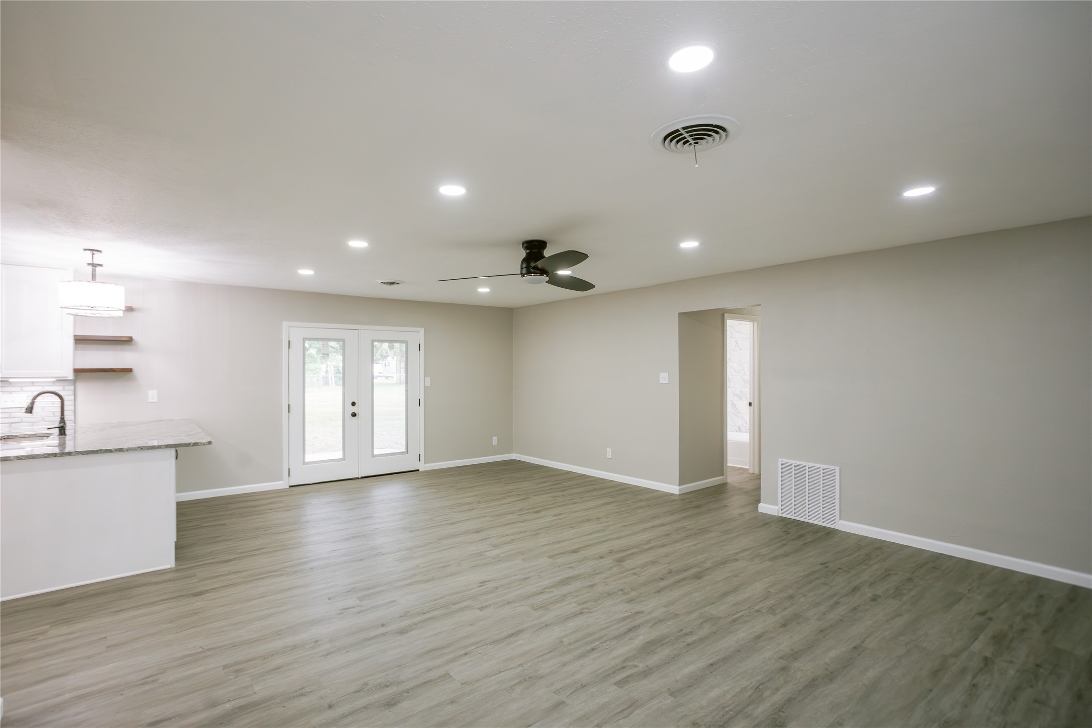 506 Rhodes Road Property Photo 13