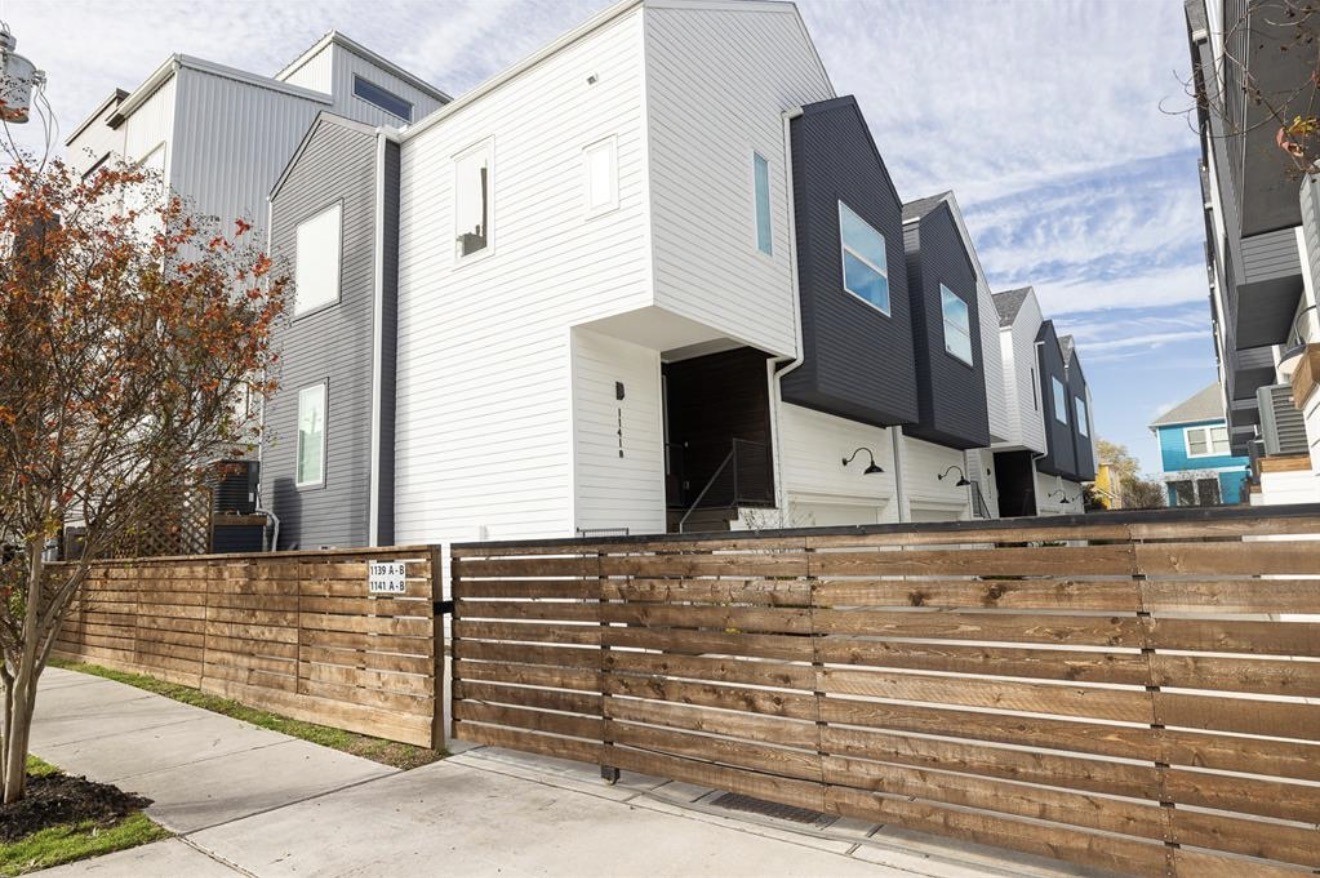 1141 W 17th Street B Property Photo 2