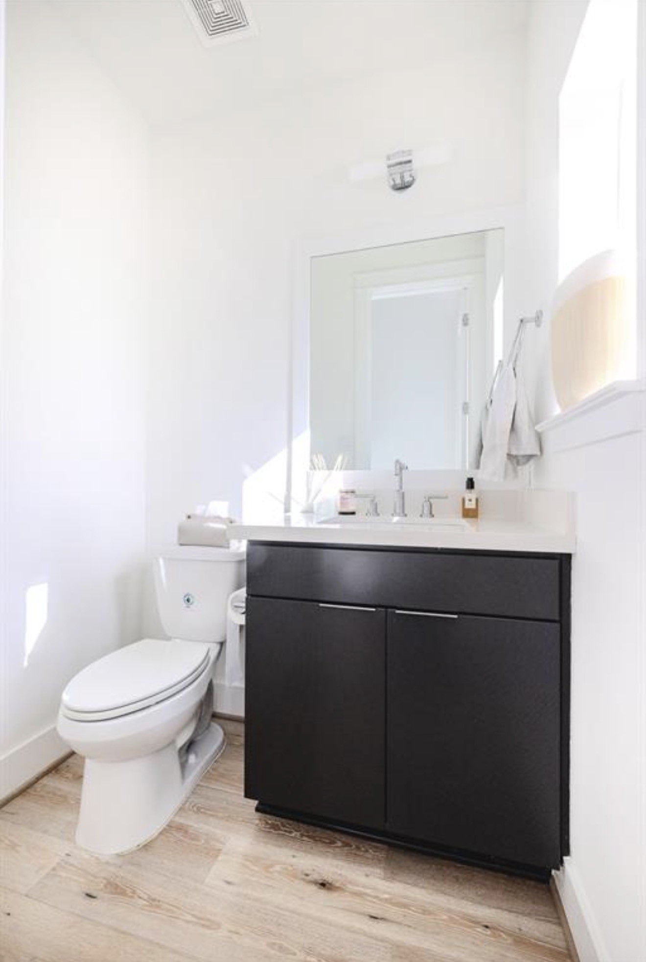 1141 W 17th Street B Property Photo 16