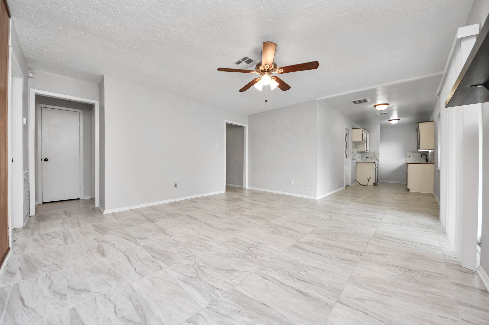 4830 Ridgestone Street Property Photo 7